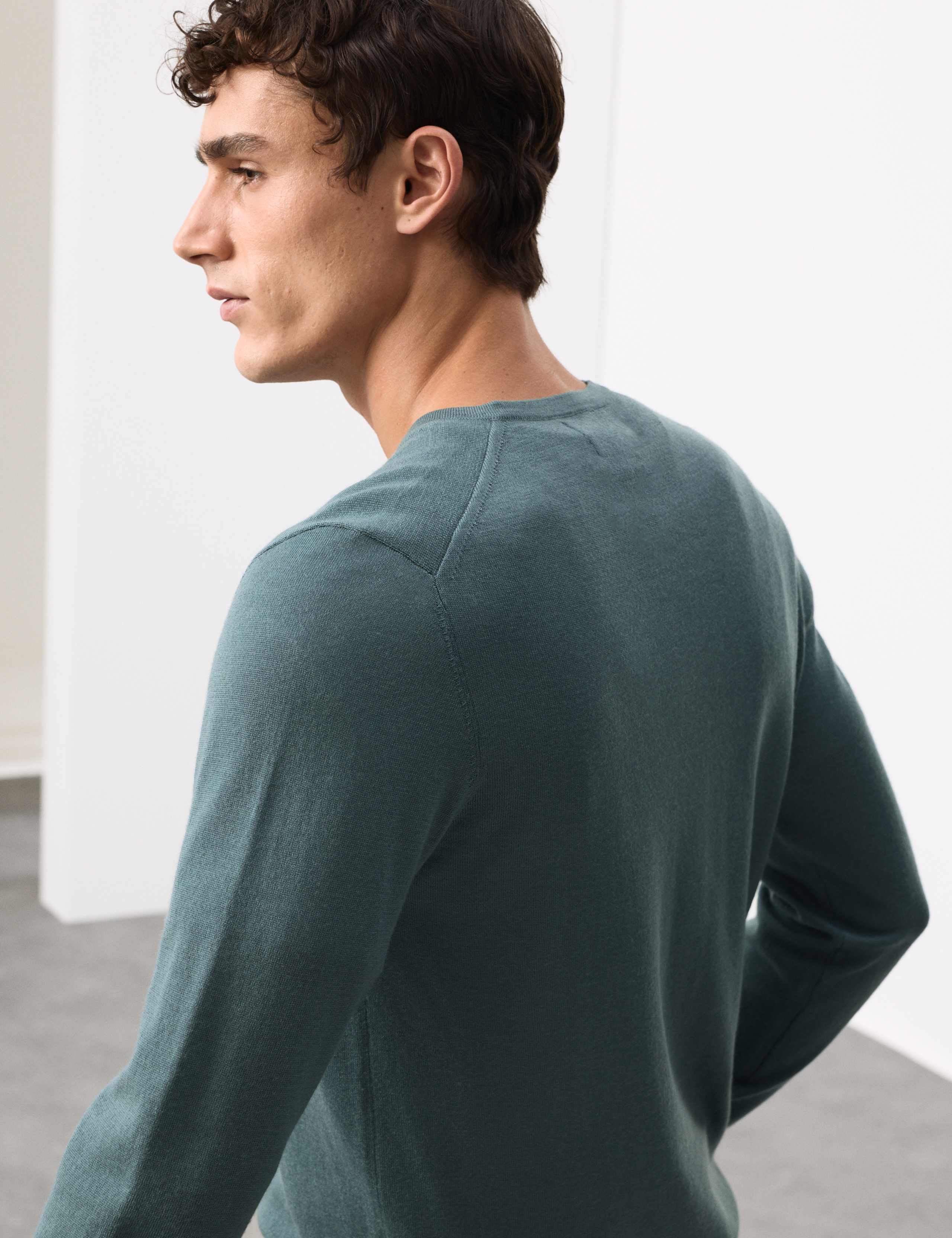 Pure Extra Fine Merino Wool V-Neck Jumper 4 of 5