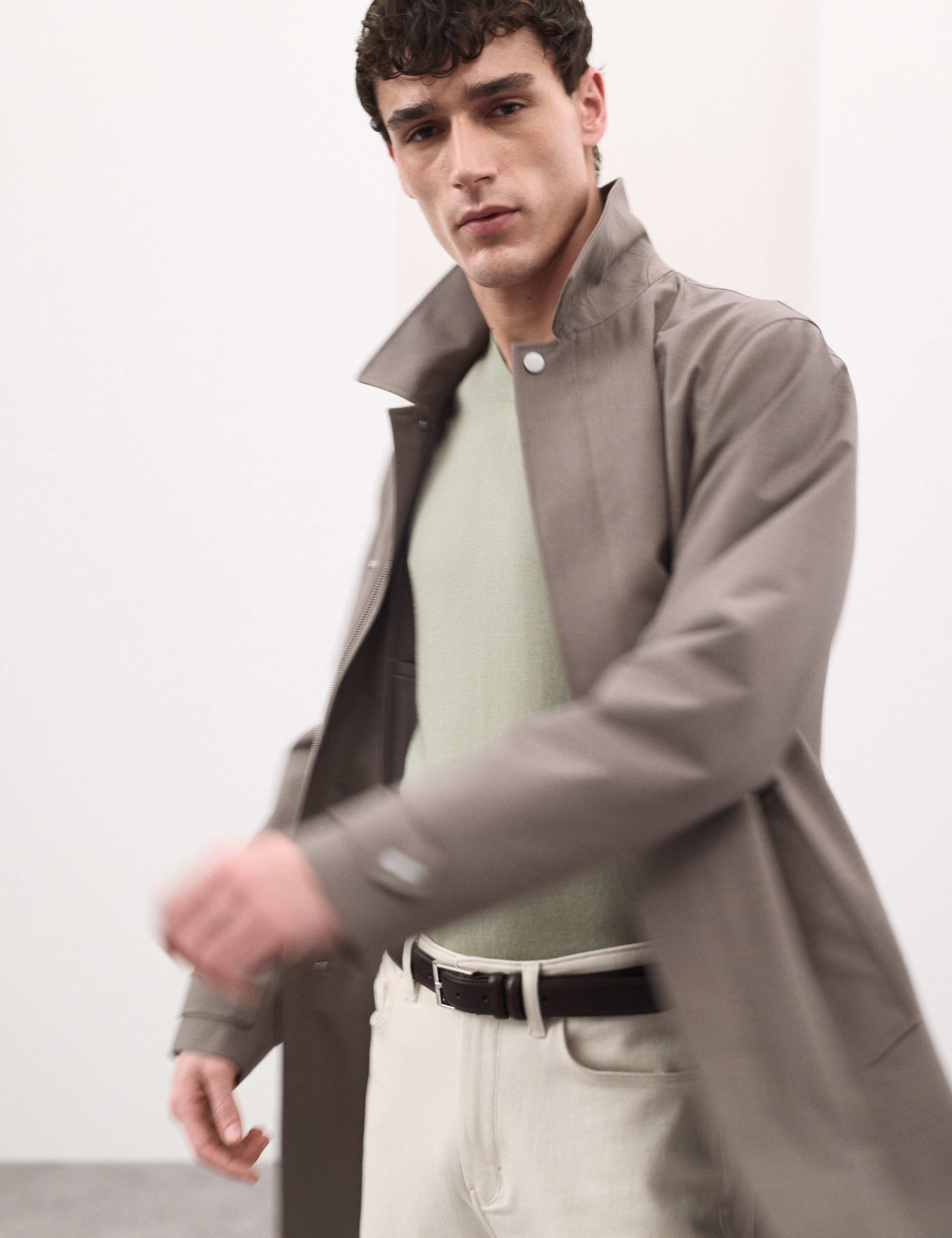Pure Extra Fine Merino Wool V-Neck Jumper 6 of 6