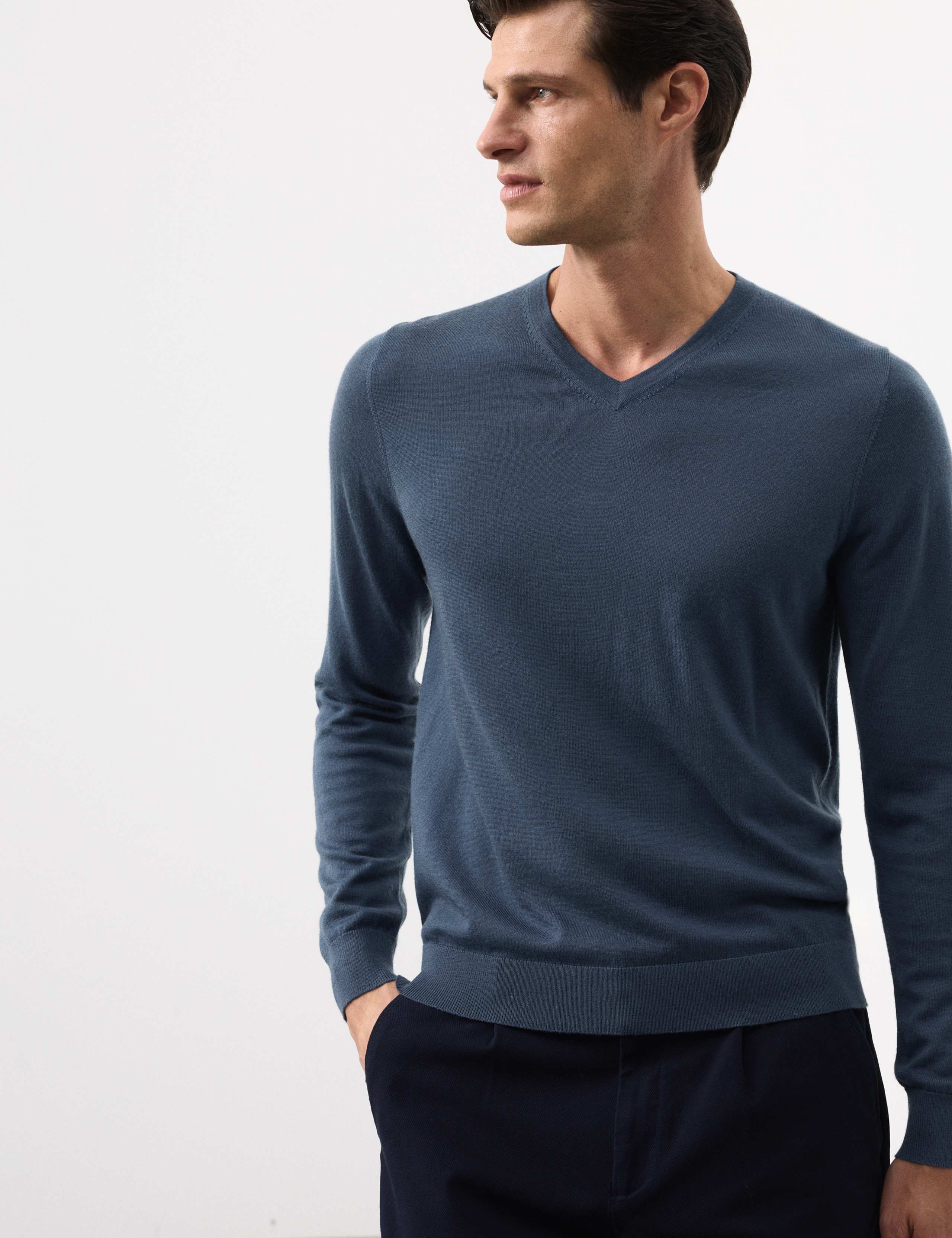 Pure Extra Fine Merino Wool V-Neck Jumper 5 of 7