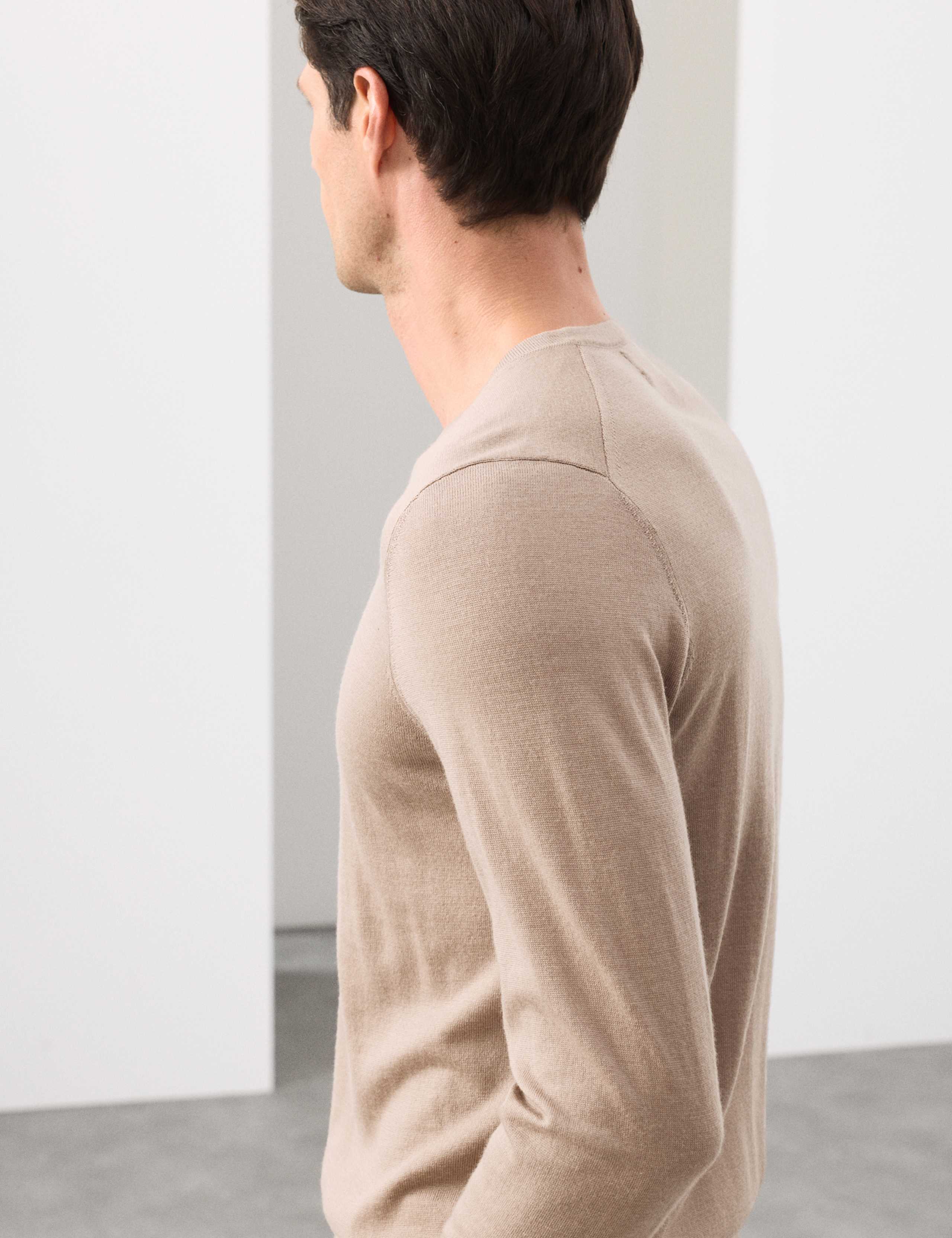 Pure Extra Fine Merino Wool V-Neck Jumper 4 of 6