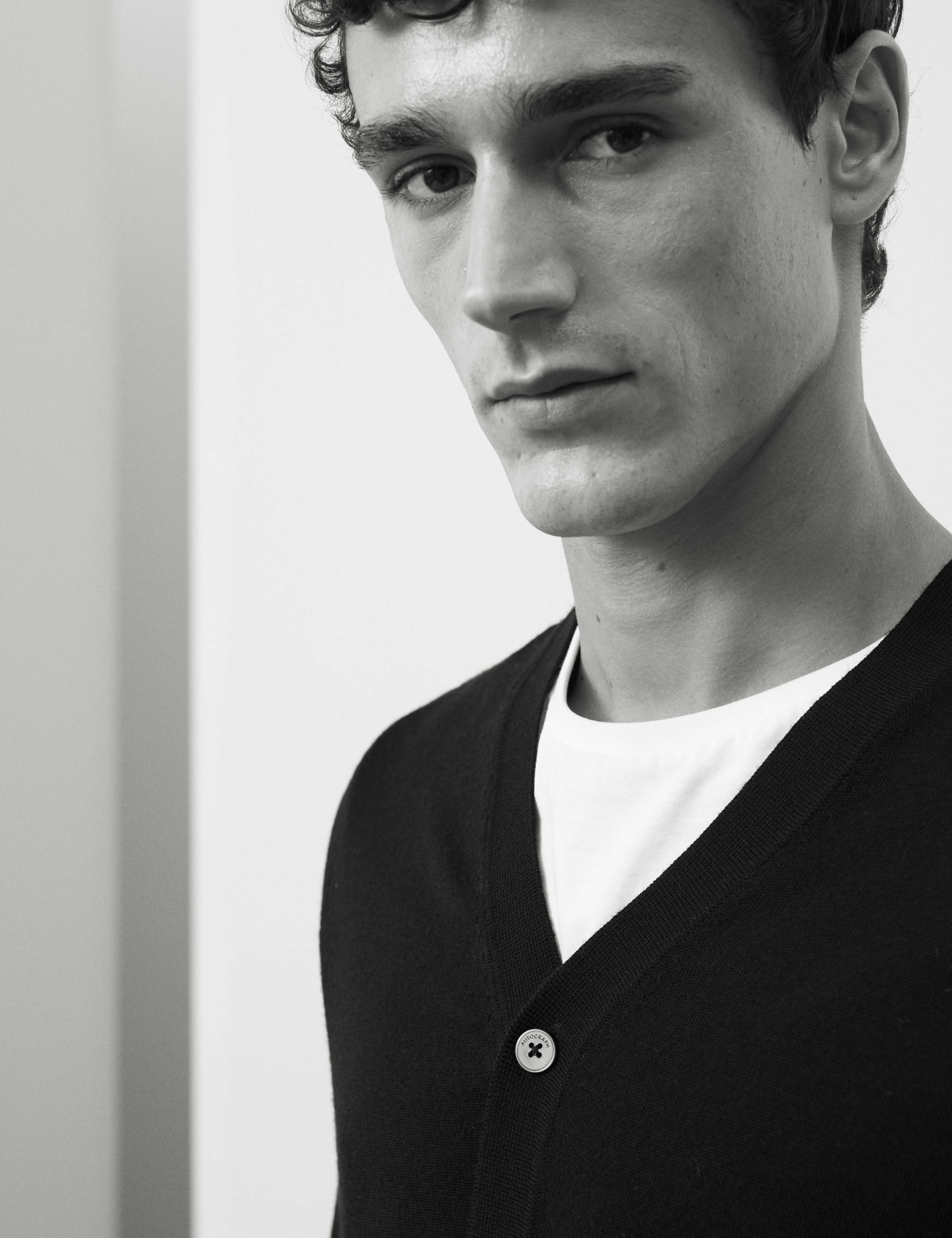 Pure Extra Fine Merino Wool Cardigan 4 of 6