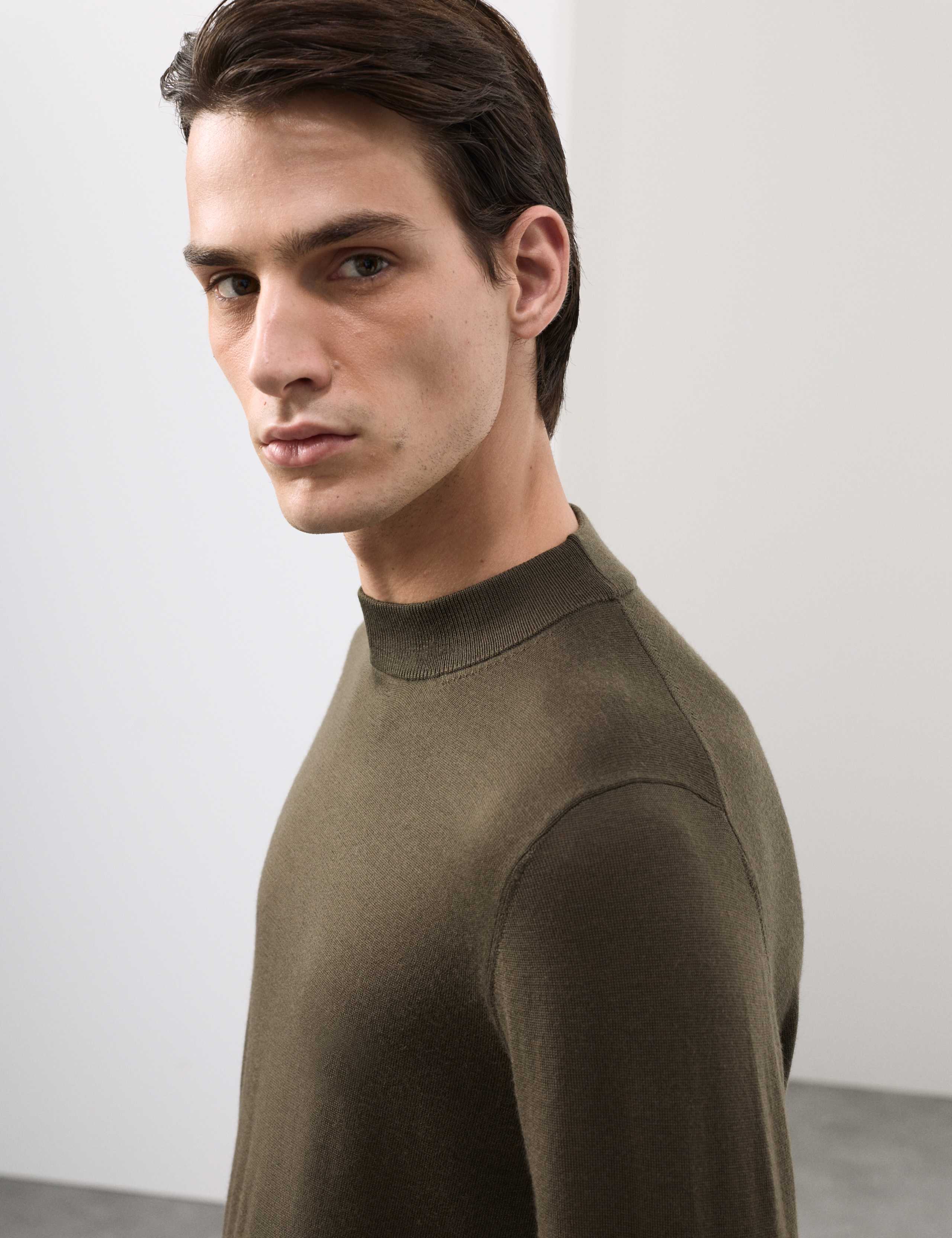 Pure Extra Fine Merino Wool Performance Jumper 4 of 7