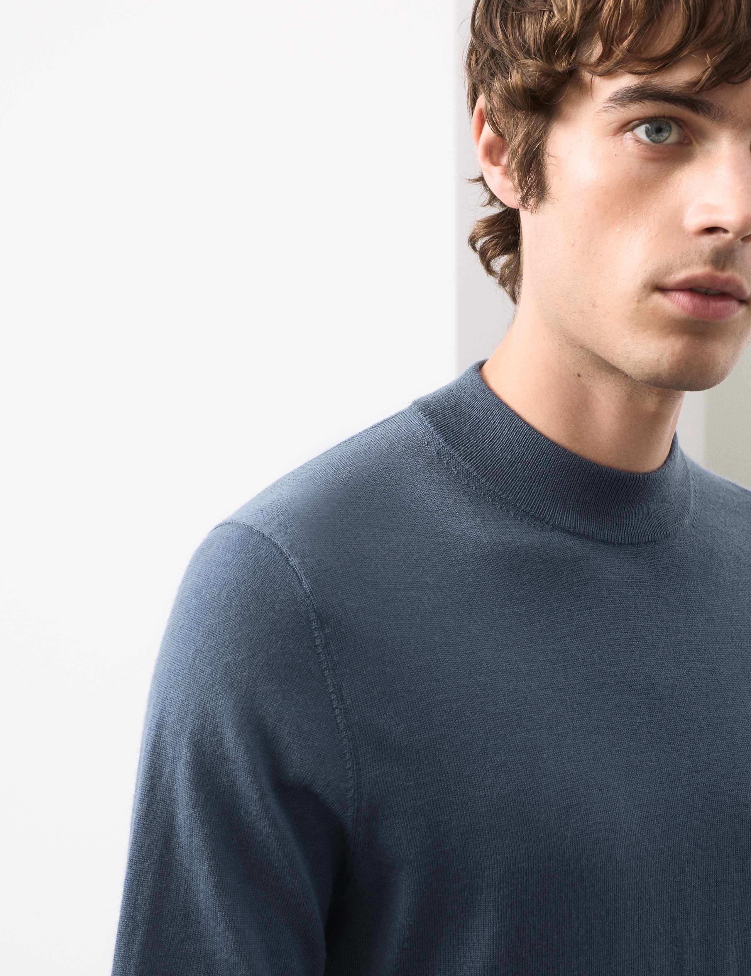 Pure Extra Fine Merino Wool Performance Jumper 5 of 7