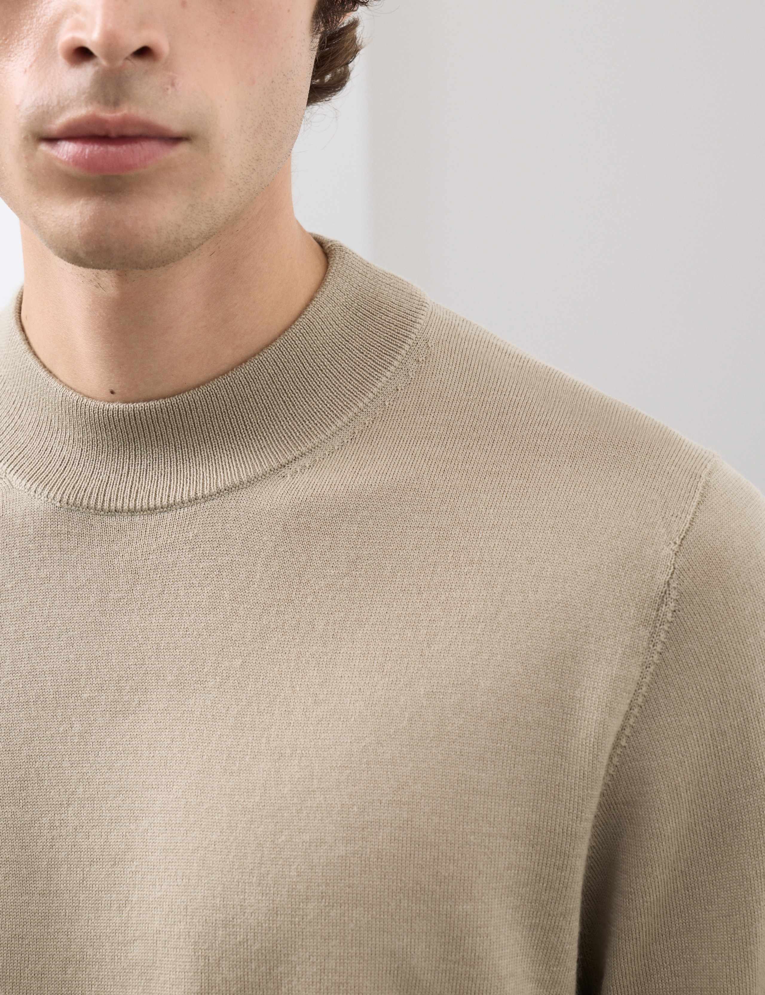 Pure Extra Fine Merino Wool Performance Jumper 4 of 5