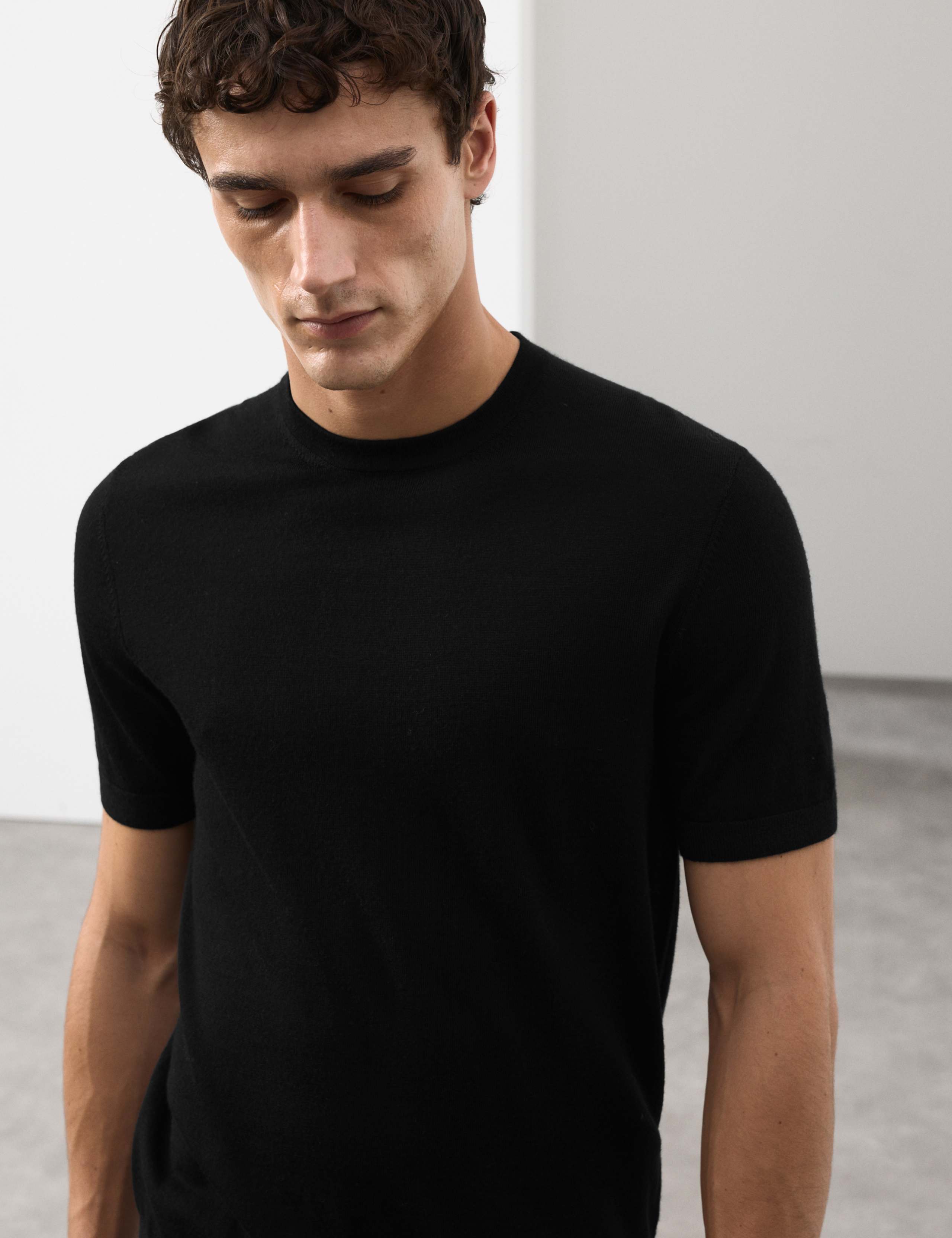 Pure Extra Fine Merino Wool Crew Neck T-Shirt 6 of 7