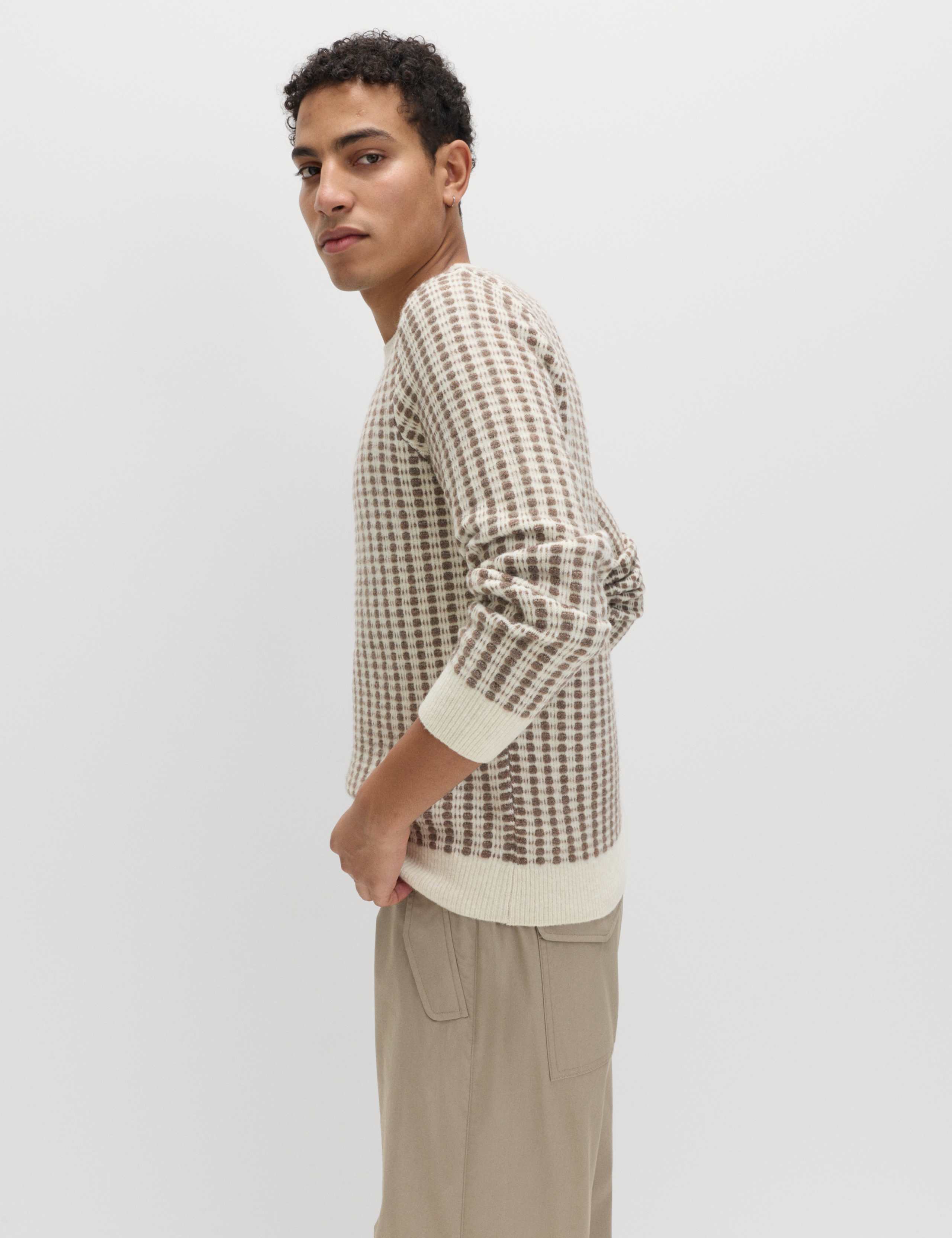 Supersoft Textured Stitch Crew Neck Jumper 6 of 6