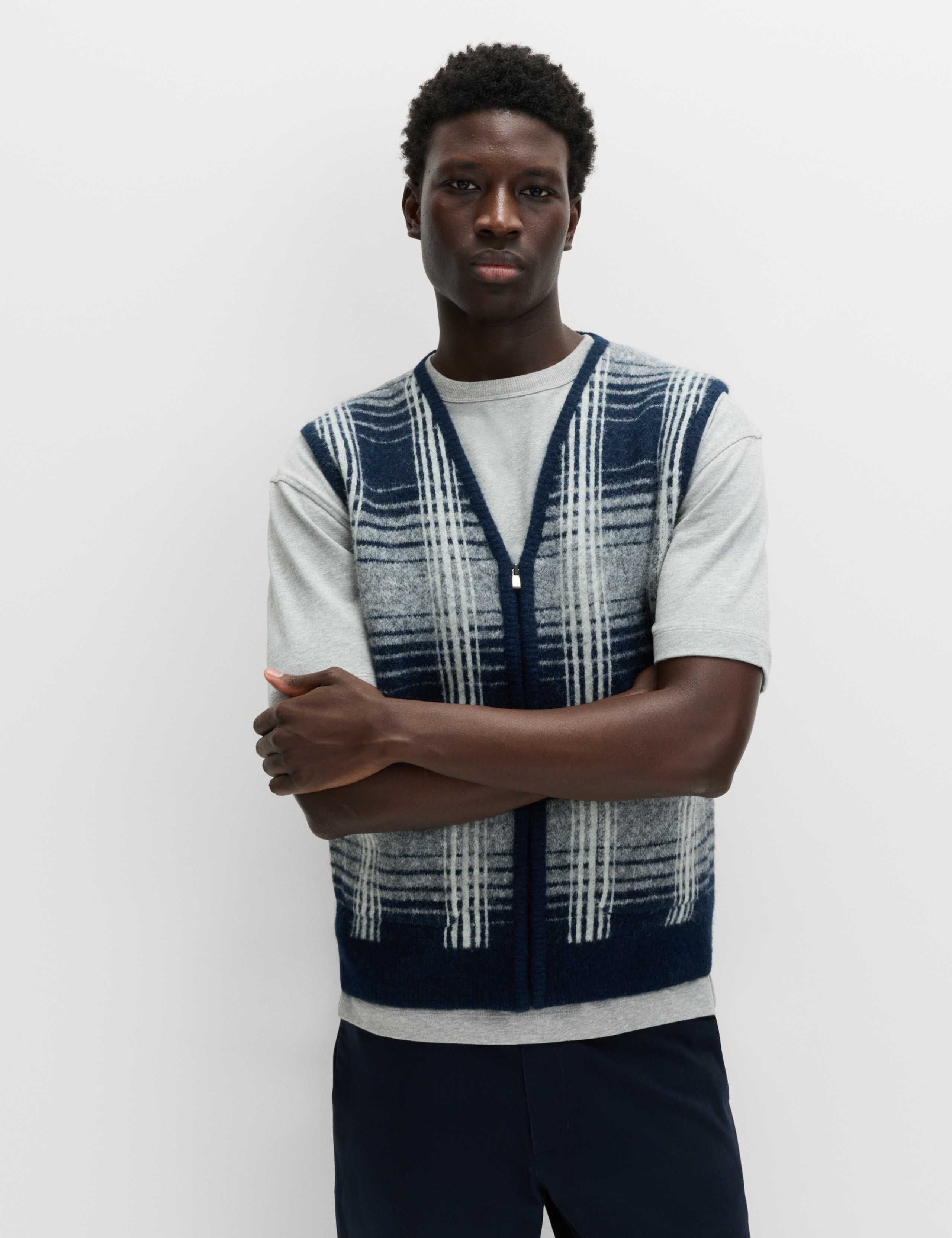 Checked V-Neck Zip Up Gilet with Wool 3 of 6