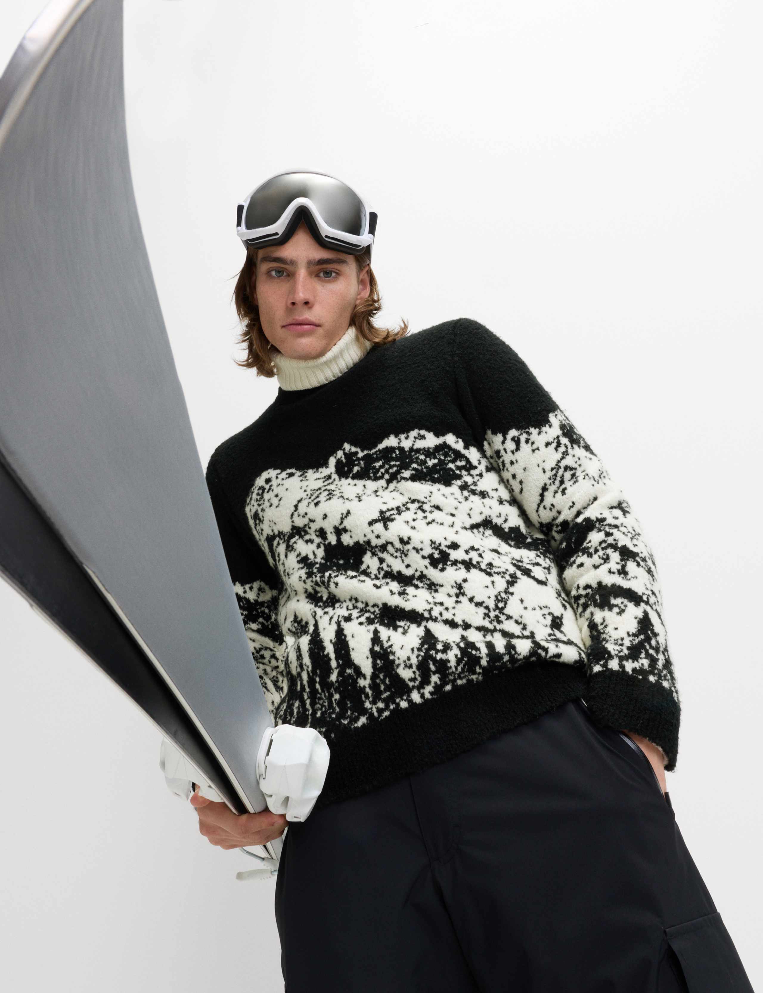 Merino Wool Rich Boucle Mountain Scene Jumper 4 of 6