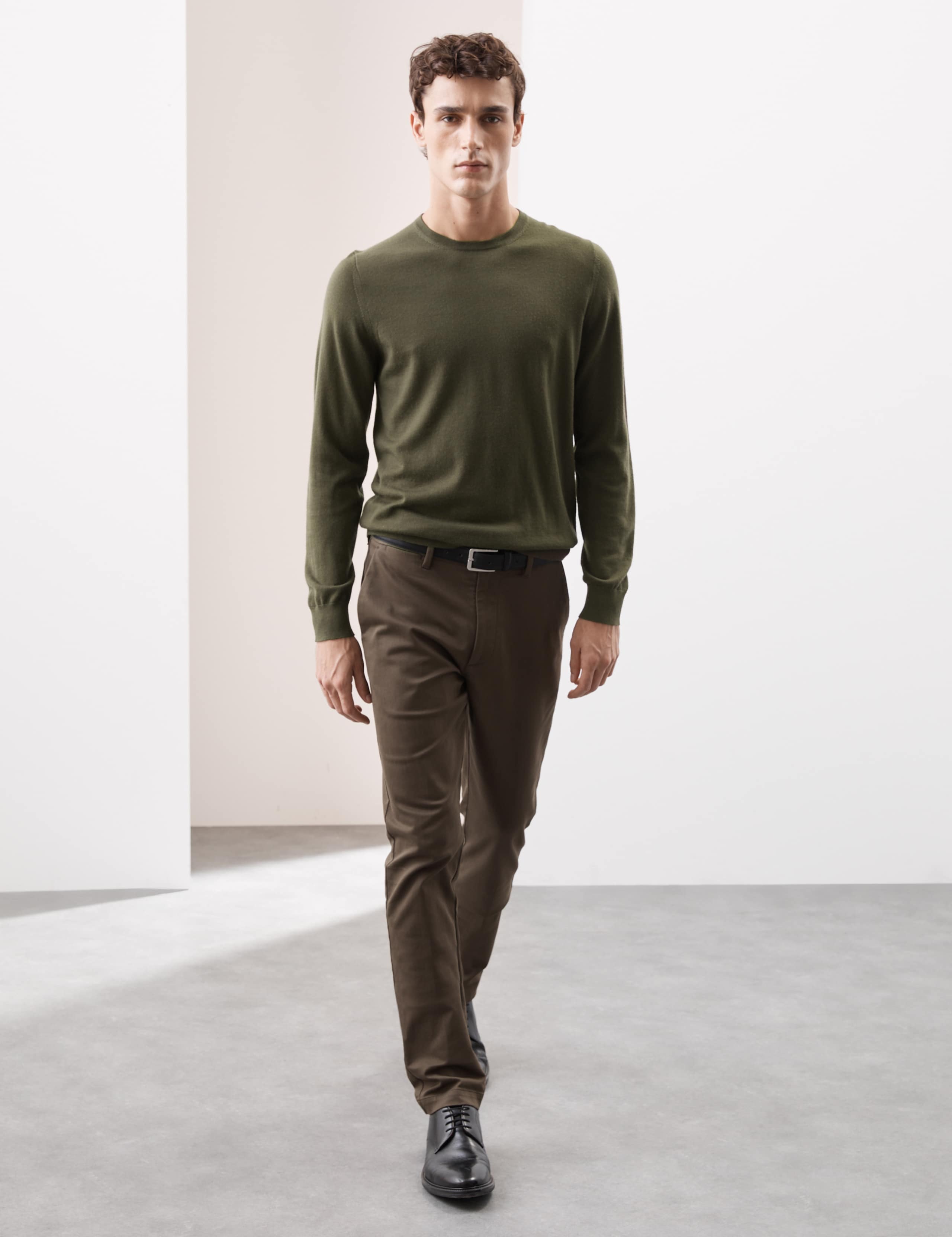Pure Extra Fine Merino Wool Crew Neck Jumper 4 of 6