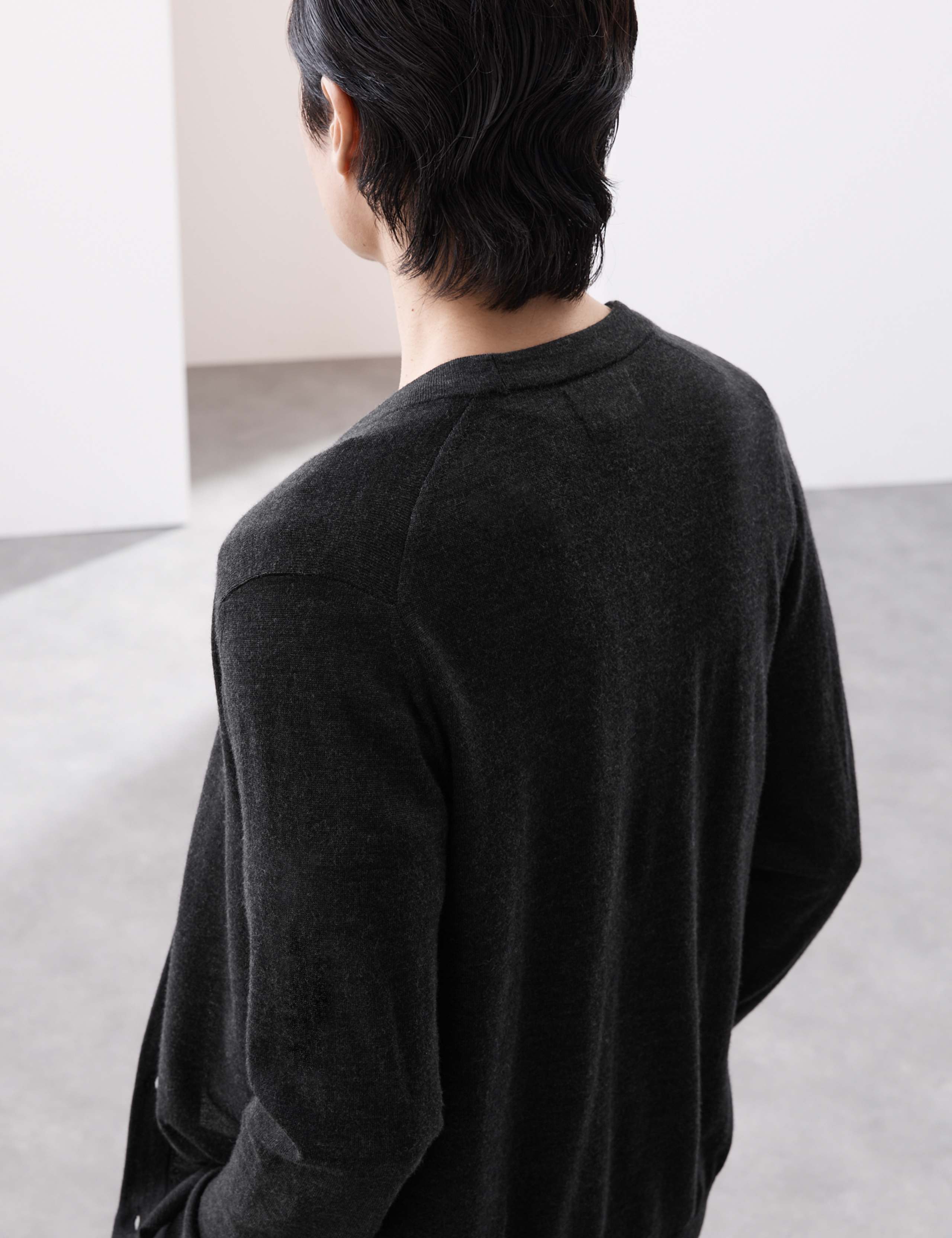 Pure Extra Fine Merino Wool V-Neck Cardigan 5 of 8