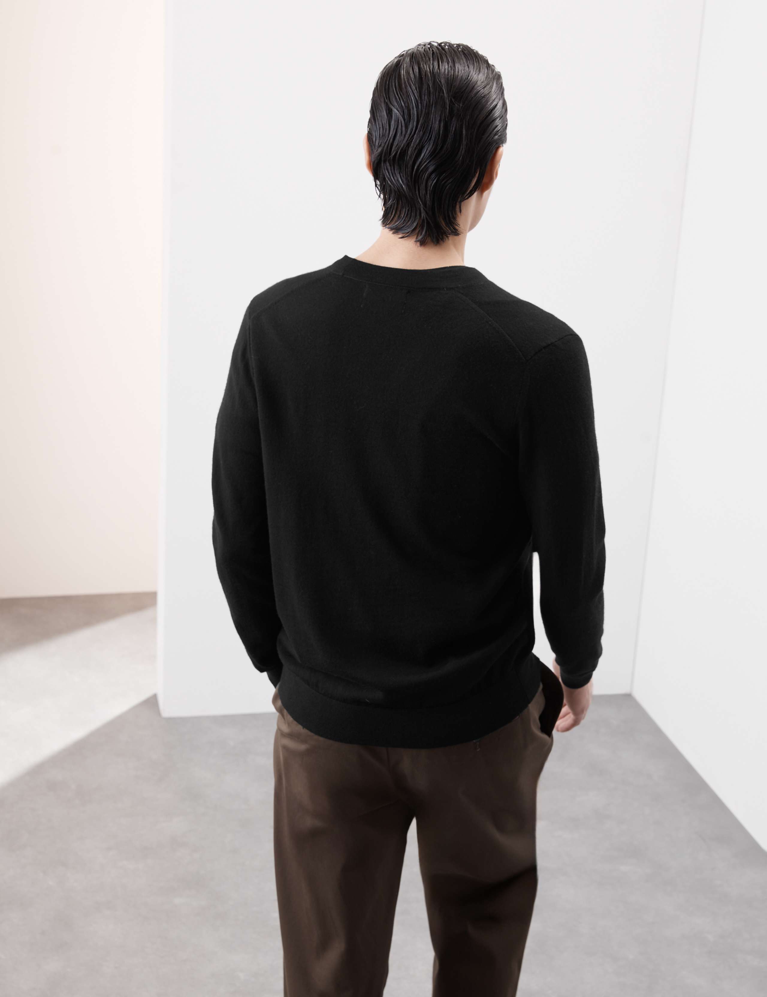 Pure Extra Fine Merino Wool V-Neck Cardigan 7 of 8