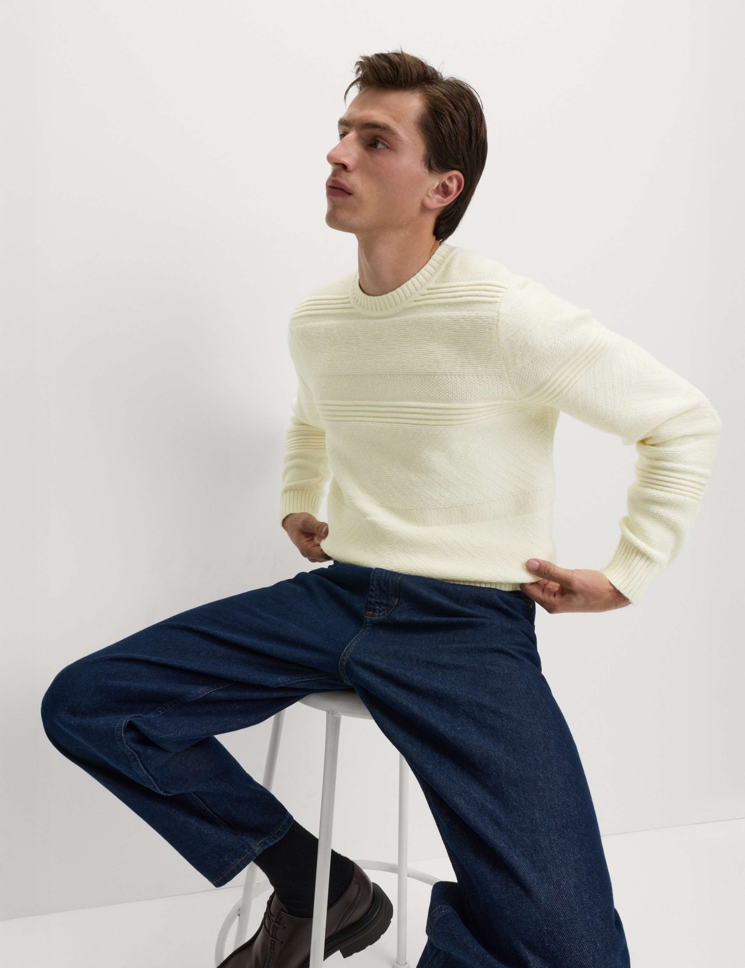 Textured Crew Neck Jumper with Wool 3 of 5