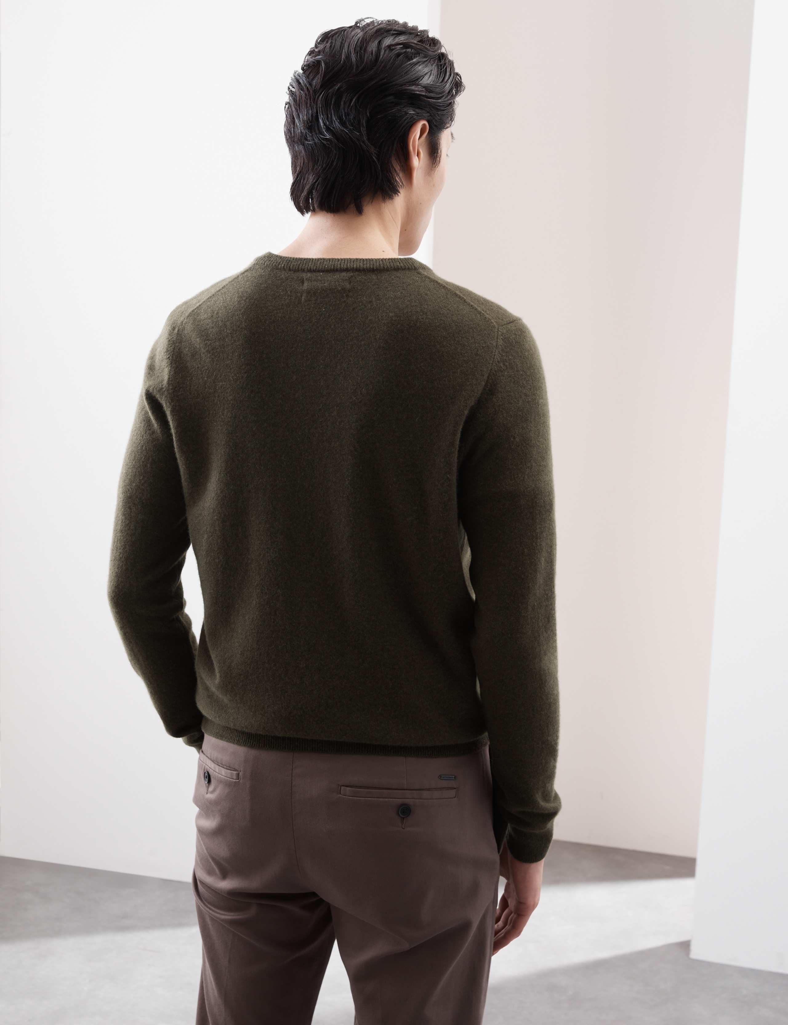 Pure Cashmere V-Neck Jumper 5 of 6