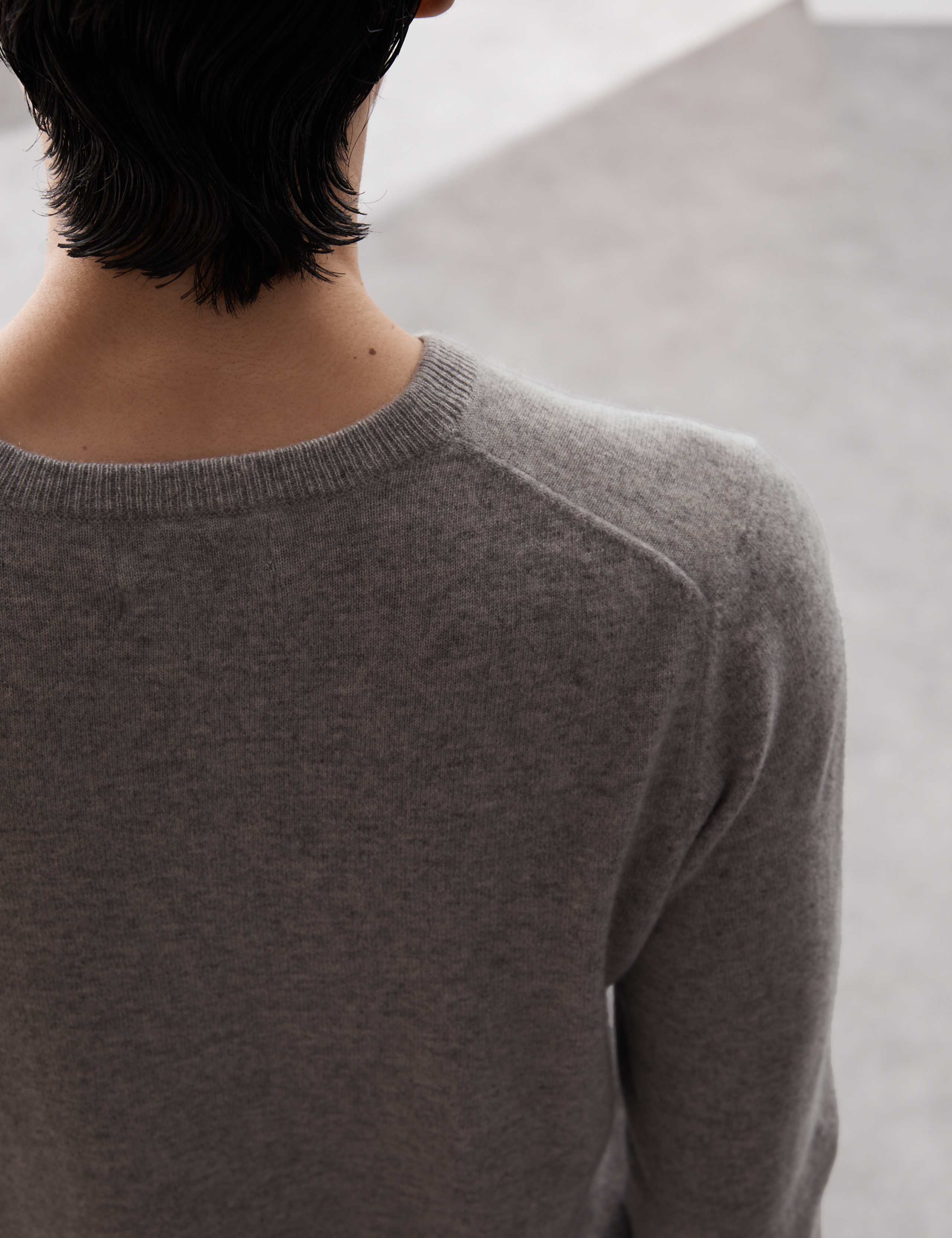 Pure Cashmere V-Neck Jumper 6 of 7