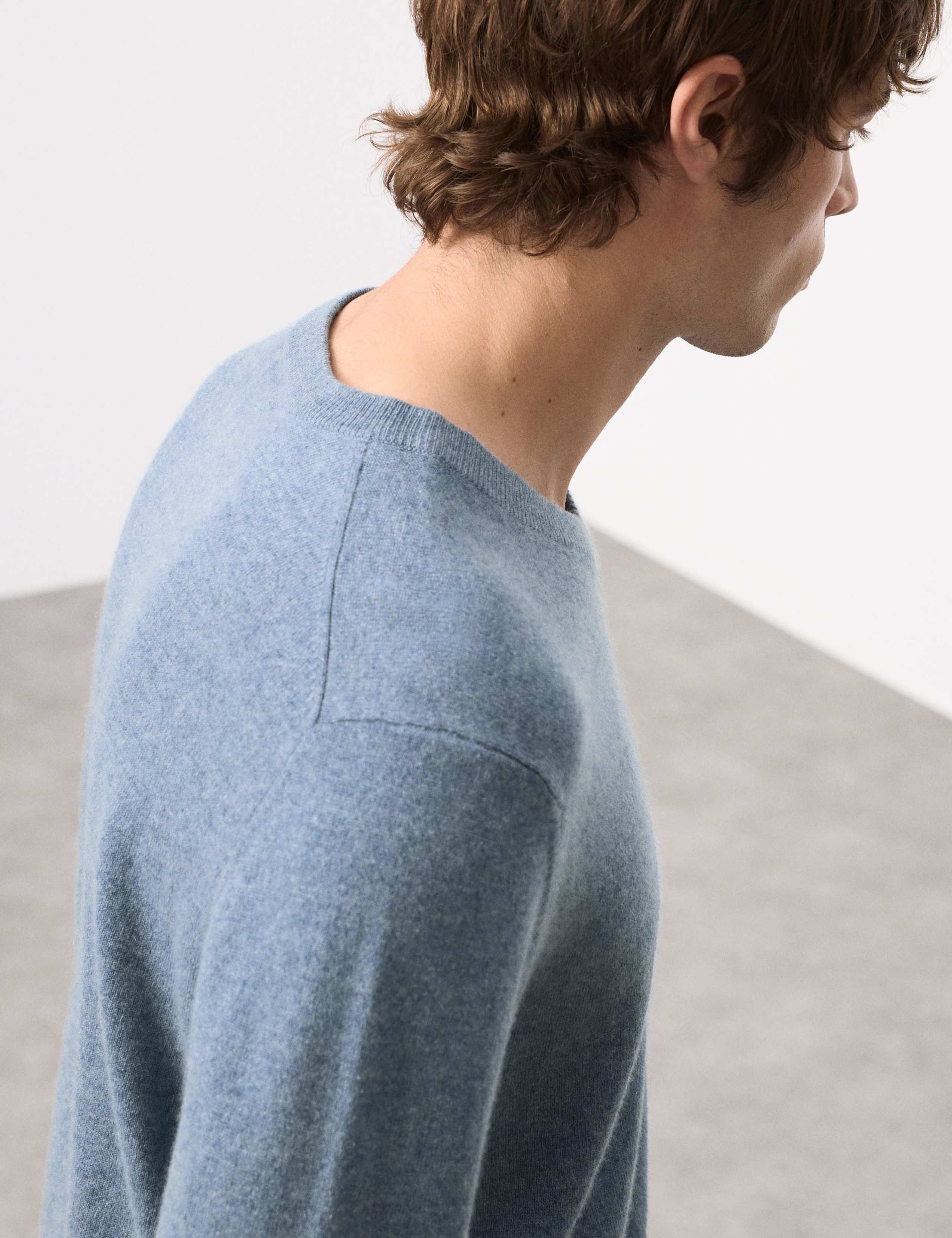 Pure Cashmere V-Neck Jumper 4 of 7