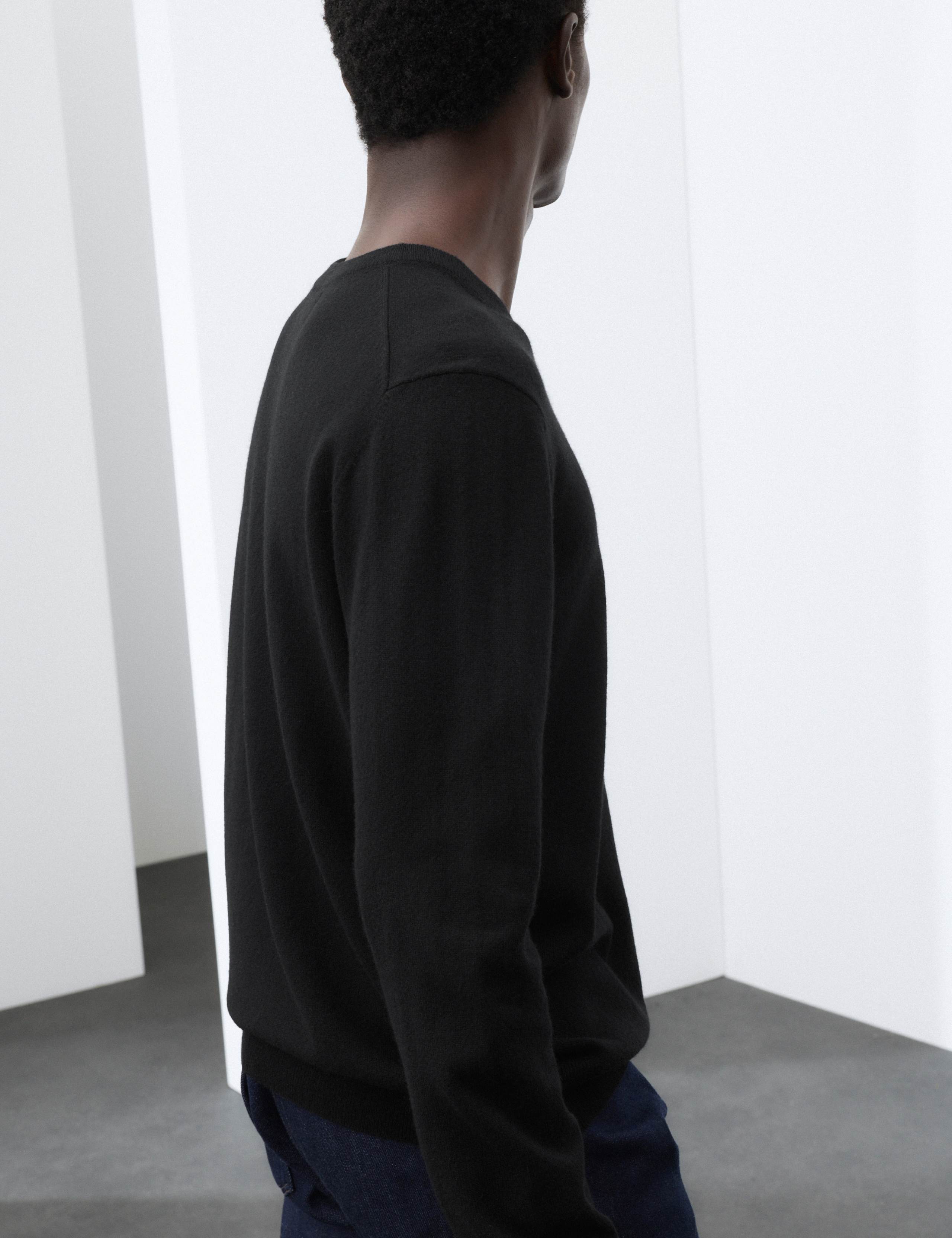 Pure Cashmere V-Neck Jumper 6 of 10
