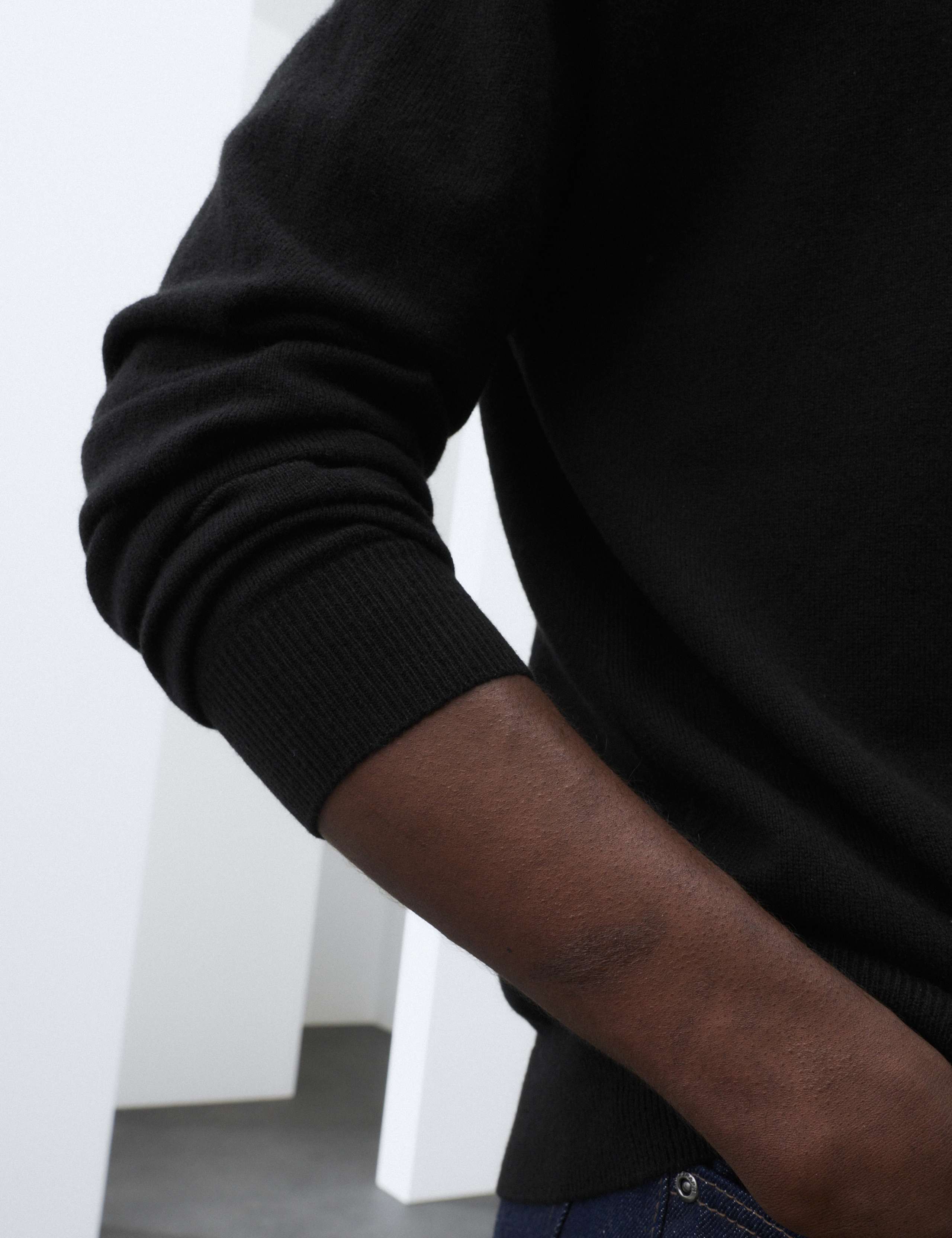 Pure Cashmere V-Neck Jumper 9 of 10