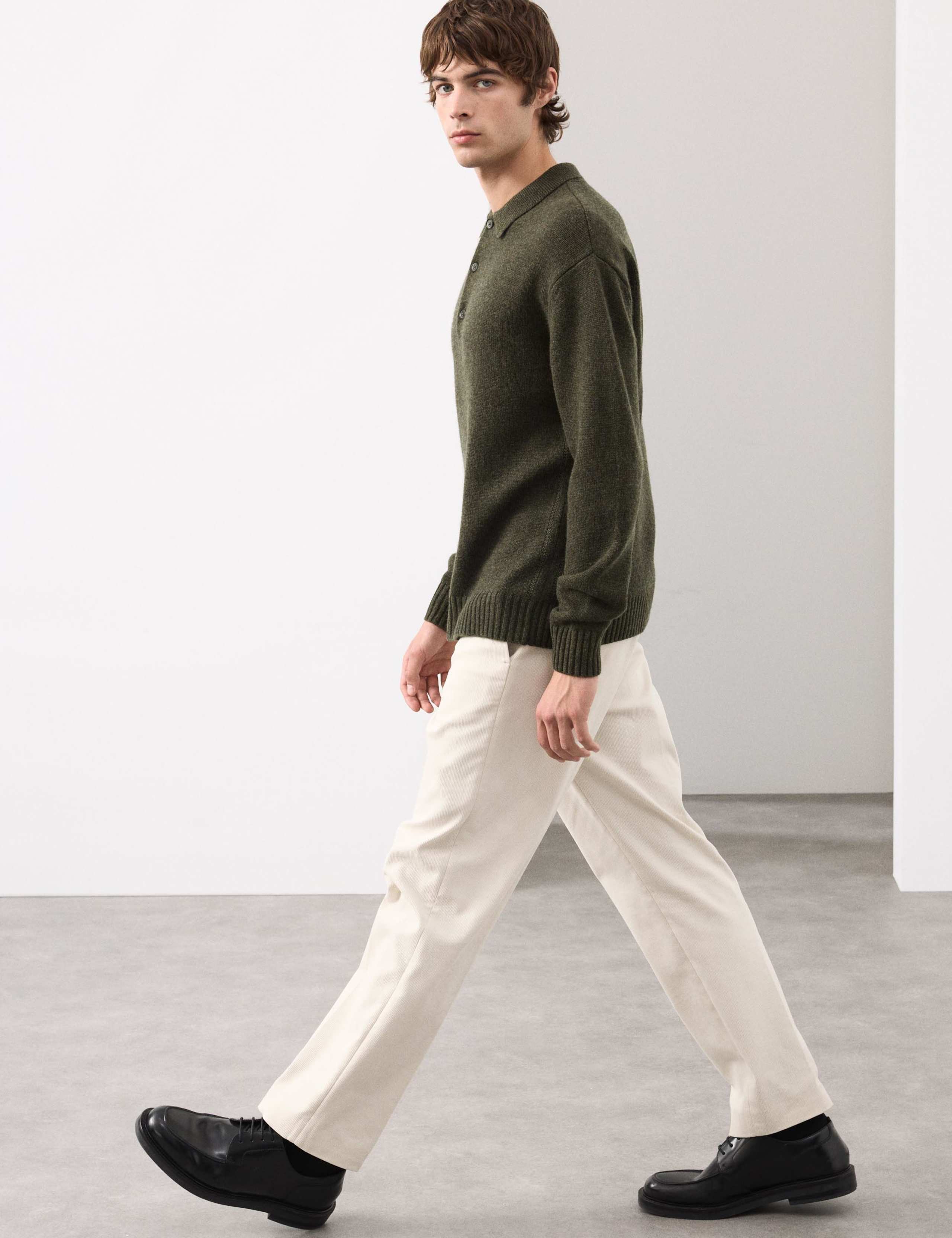 Cashmere and Wool Blend Relaxed Polo Jumper 5 of 6