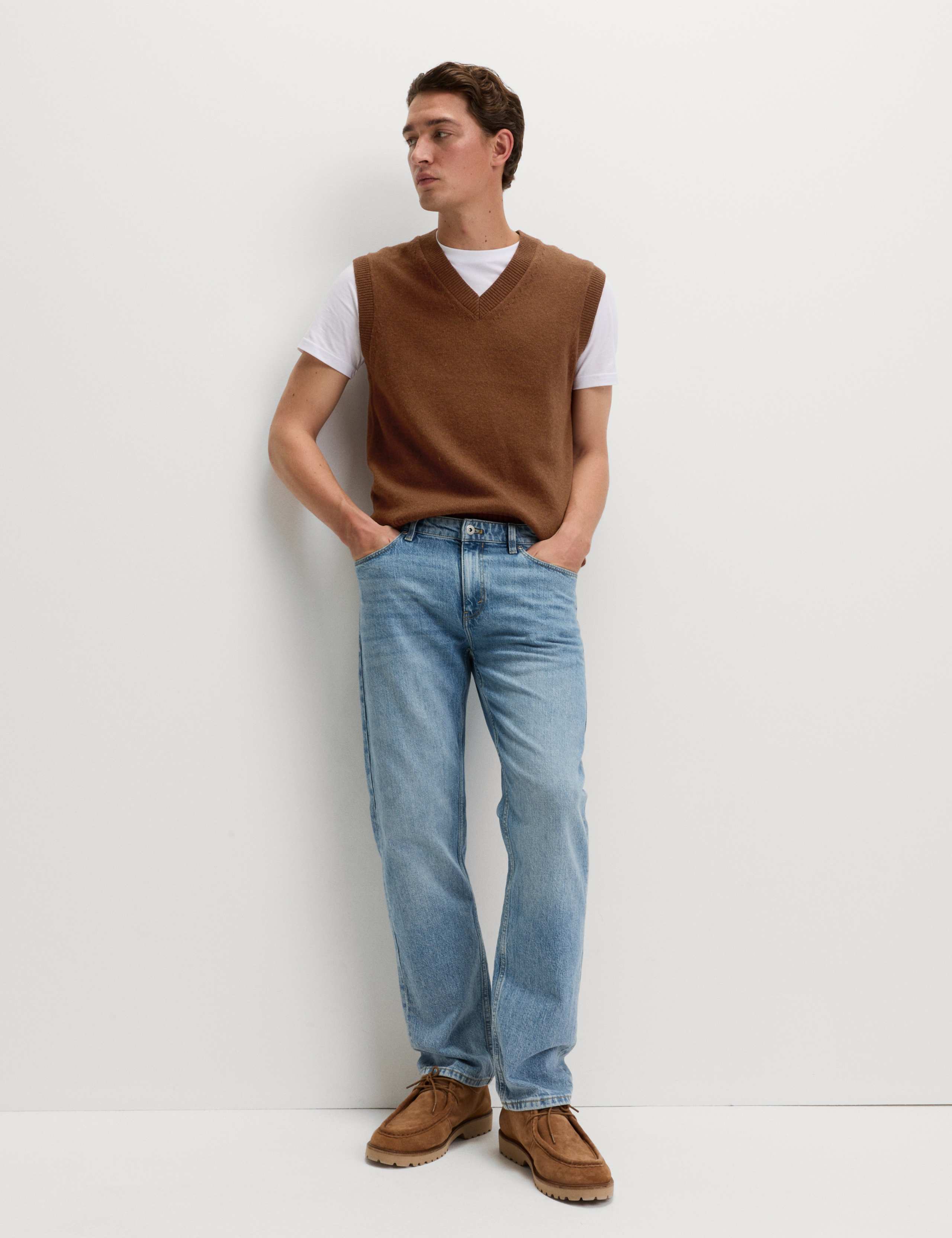 Lambswool Blend V-Neck Knitted Vest 4 of 6