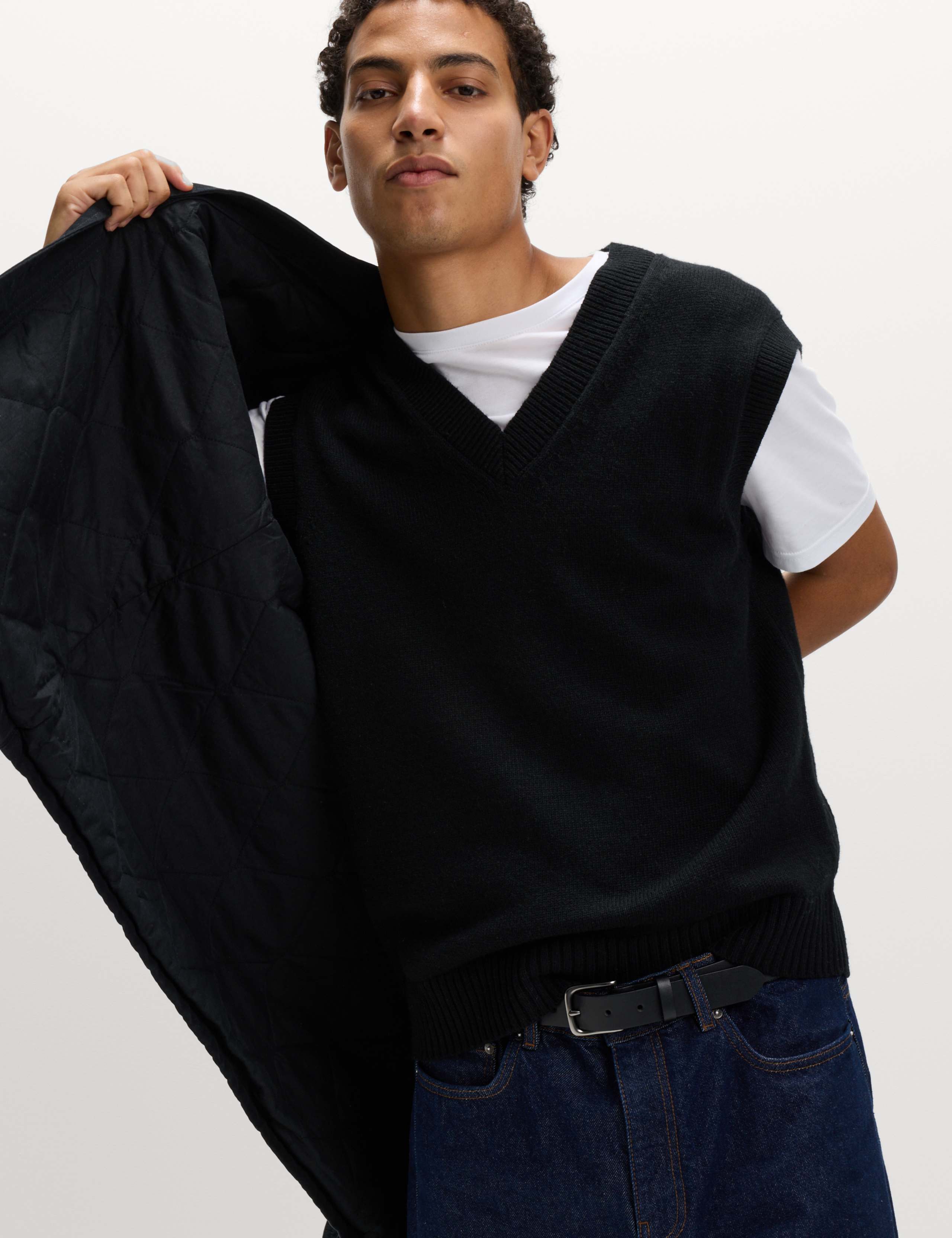 Lambswool Blend V-Neck Knitted Vest 4 of 5