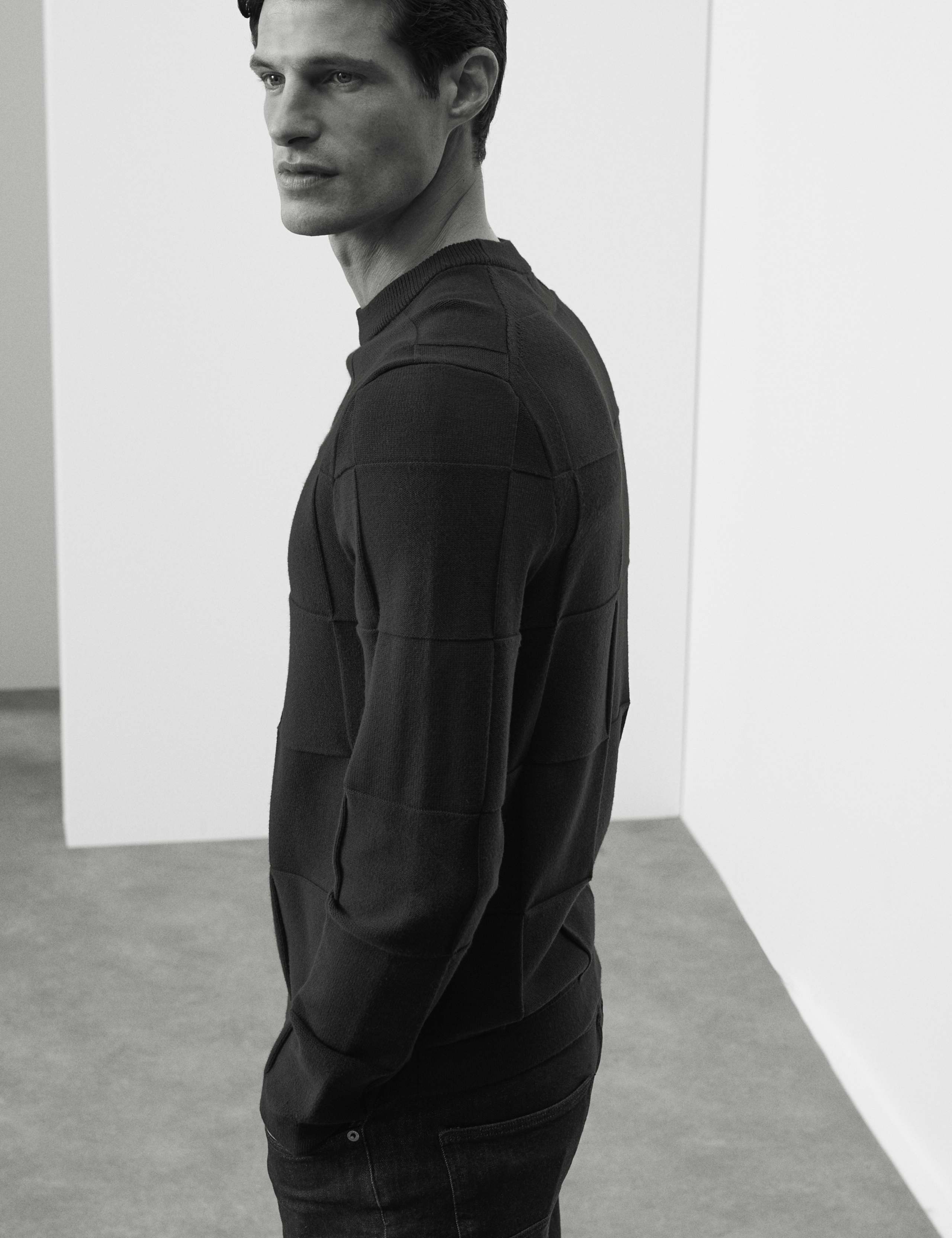 Textured Crew Neck Knitted Jumper 6 of 7