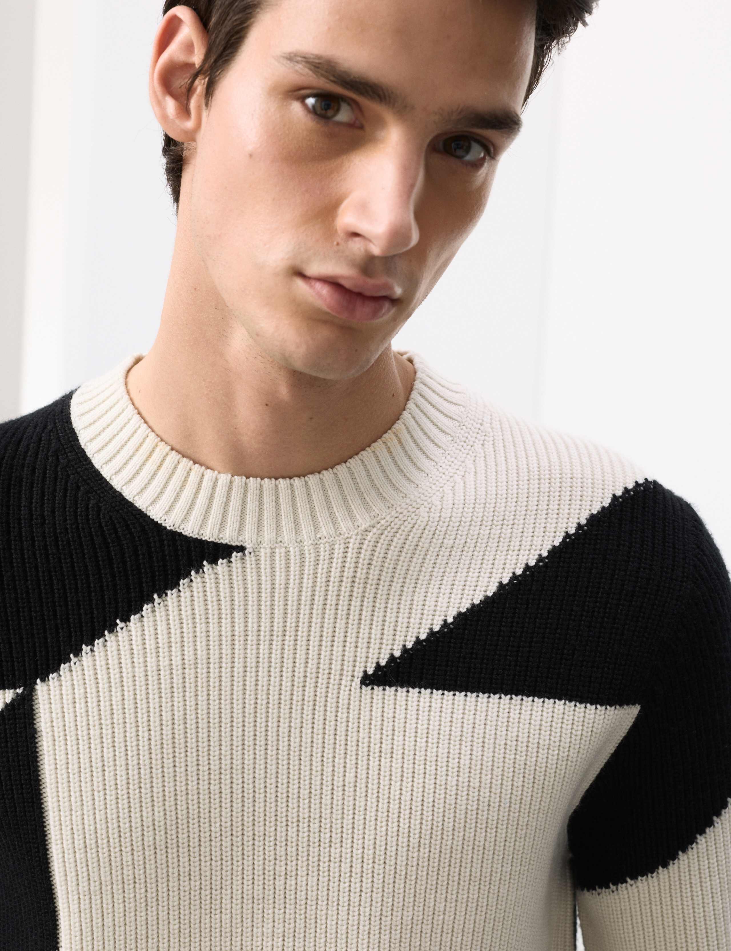 Mercerised Wool Rich Crew Neck Jumper 4 of 7