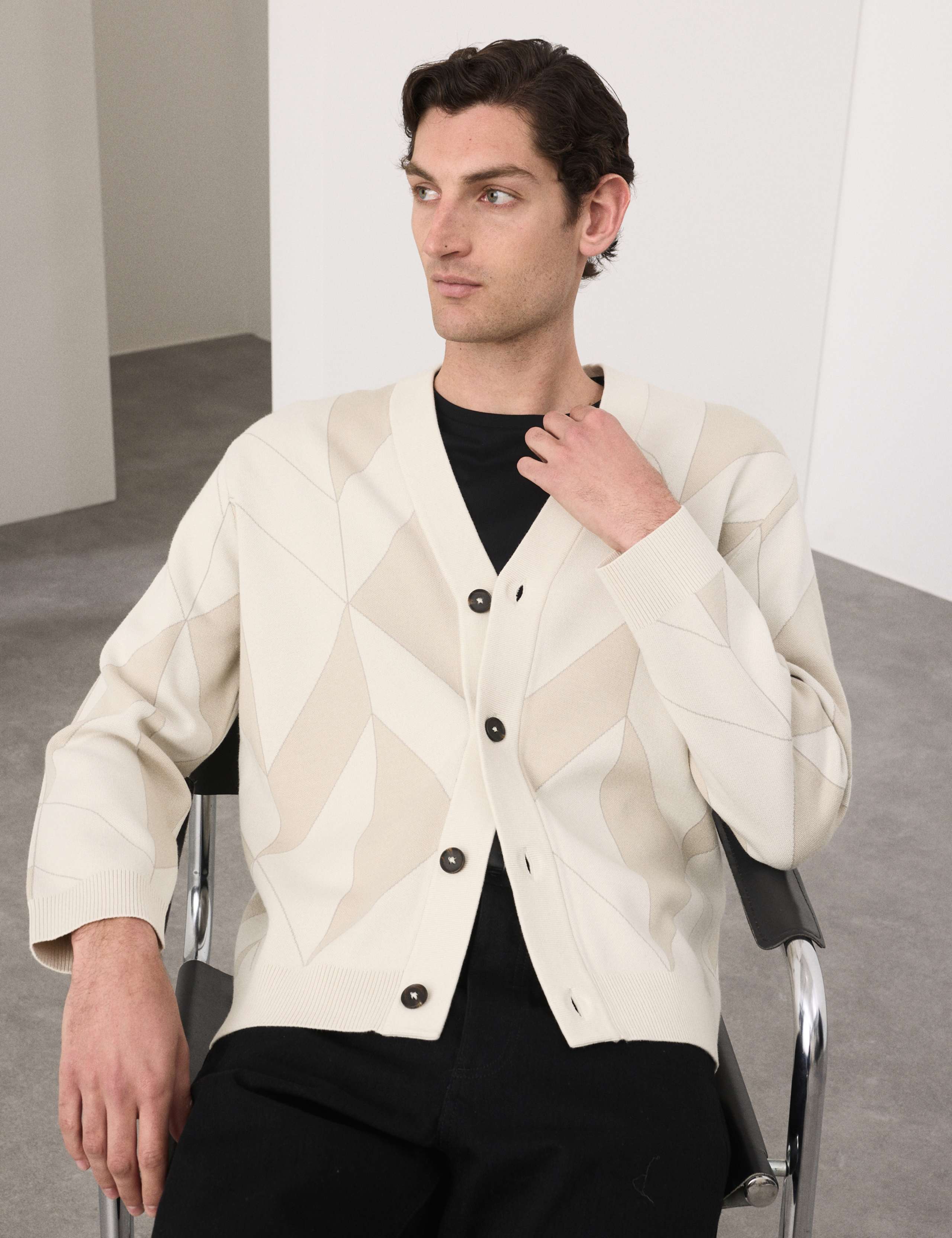Milano-Knit V-Neck Jacquard Cardigan 4 of 7