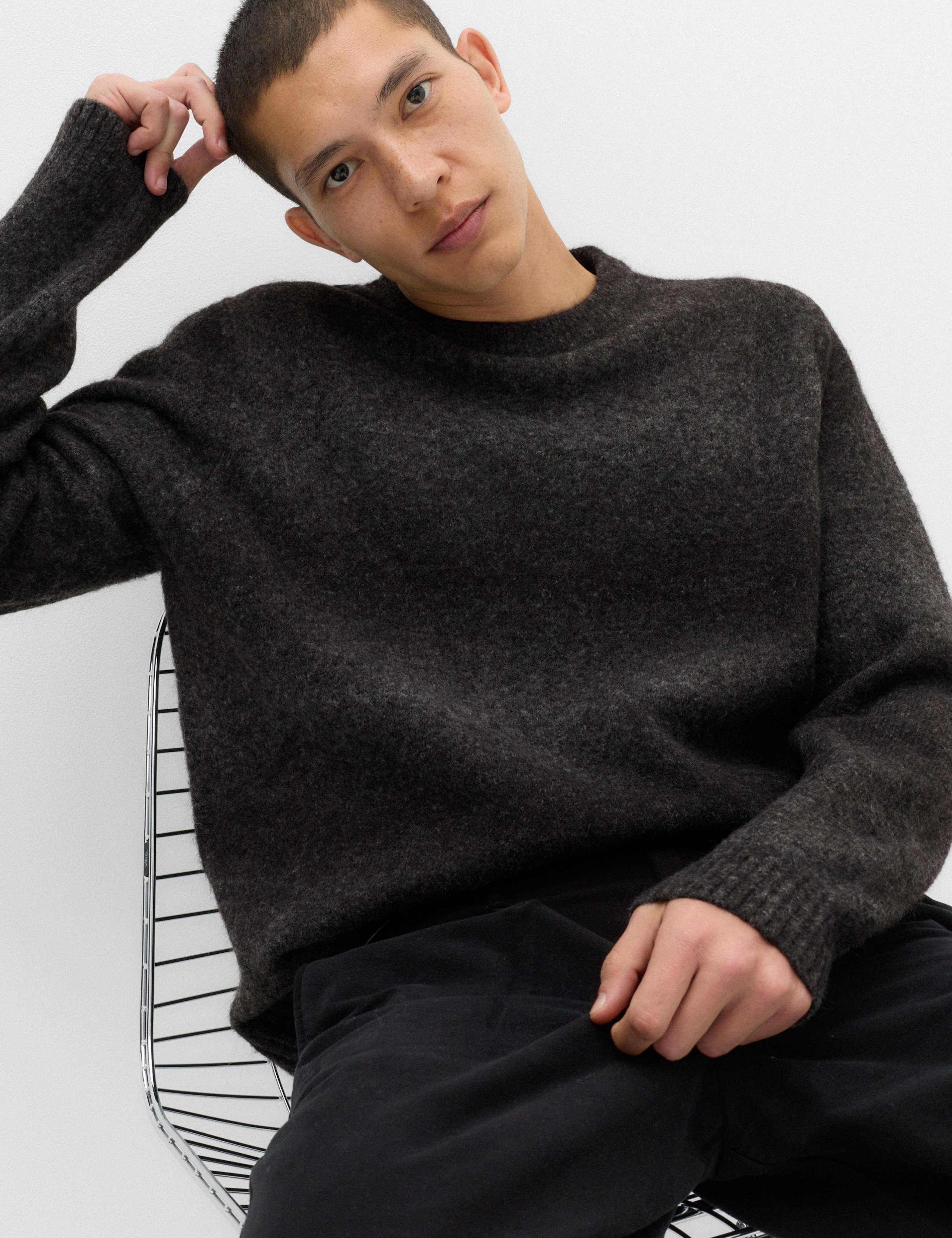 Relaxed Ombre Crew Neck Jumper with Wool 7 of 7