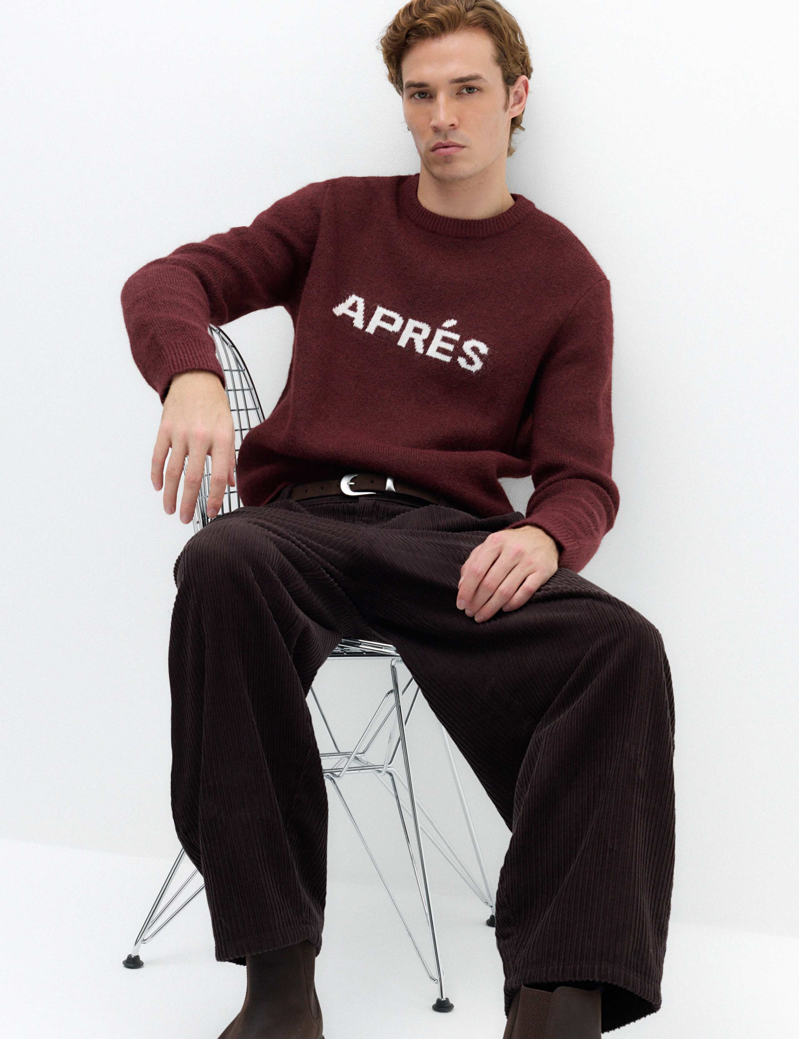 Apres Slogan Crew Neck Jumper 7 of 7