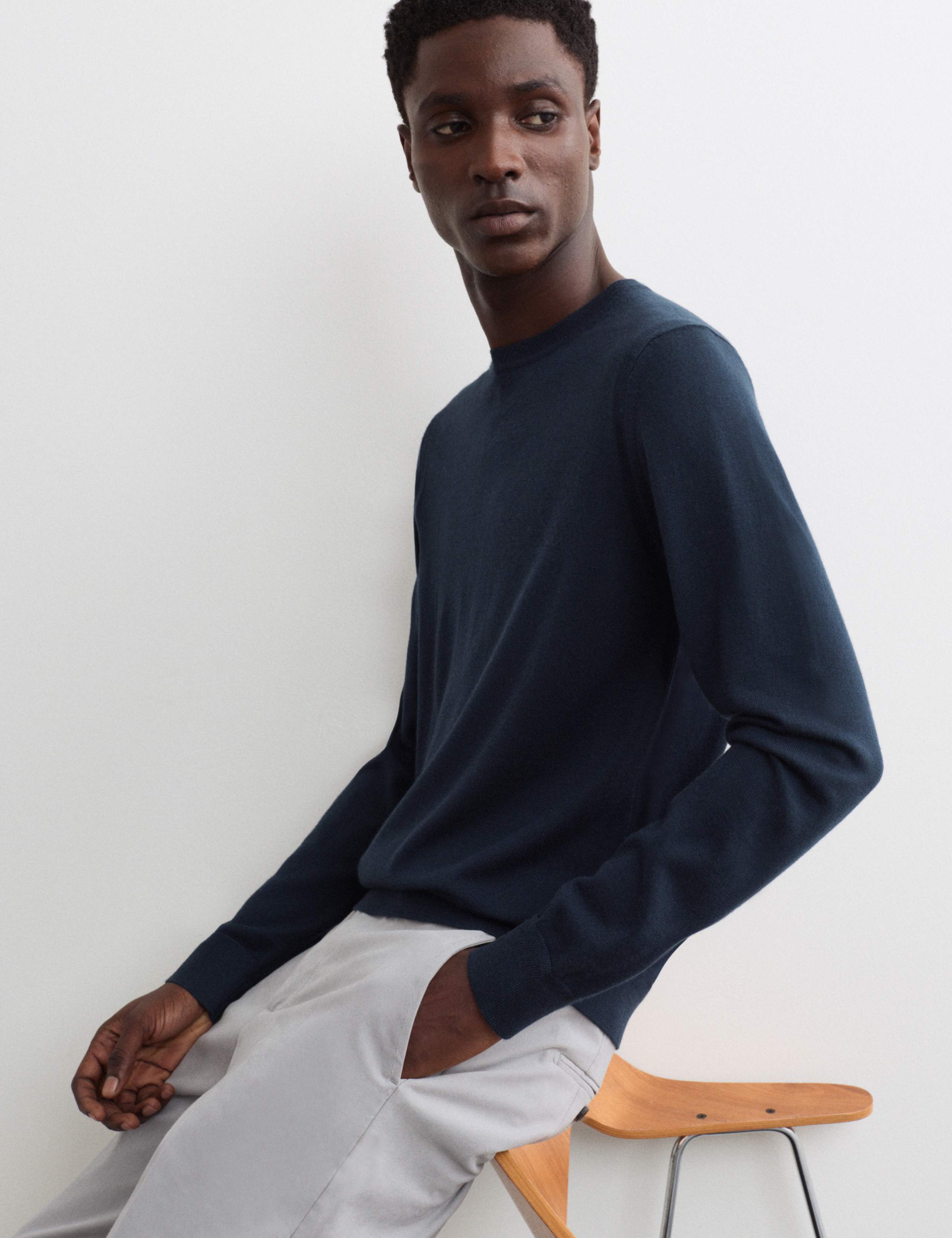 Extra Fine Merino Wool Crew Neck Jumper with Silk 5 of 6