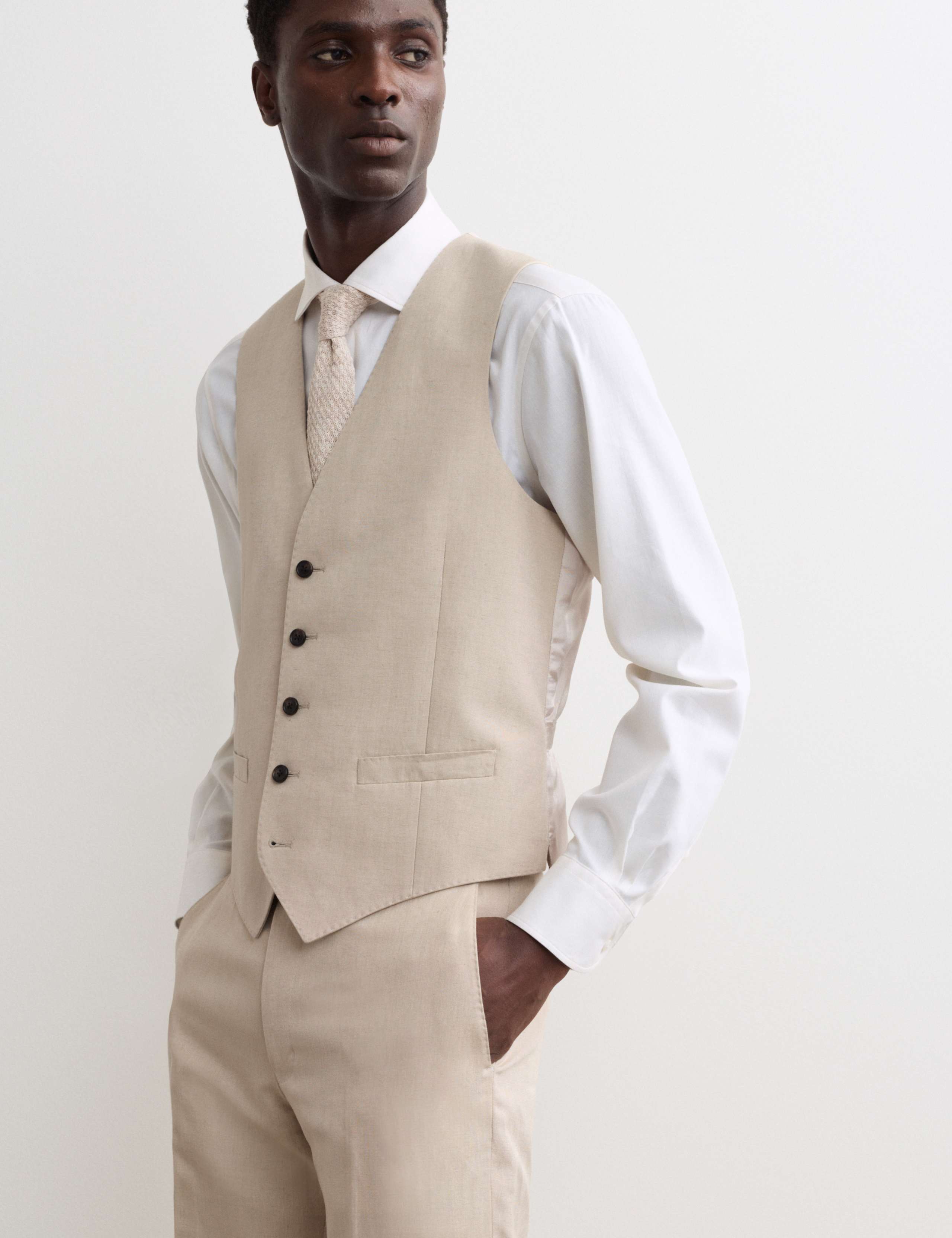 Tailored Fit Italian Silk & Linen Waistcoat 4 of 7