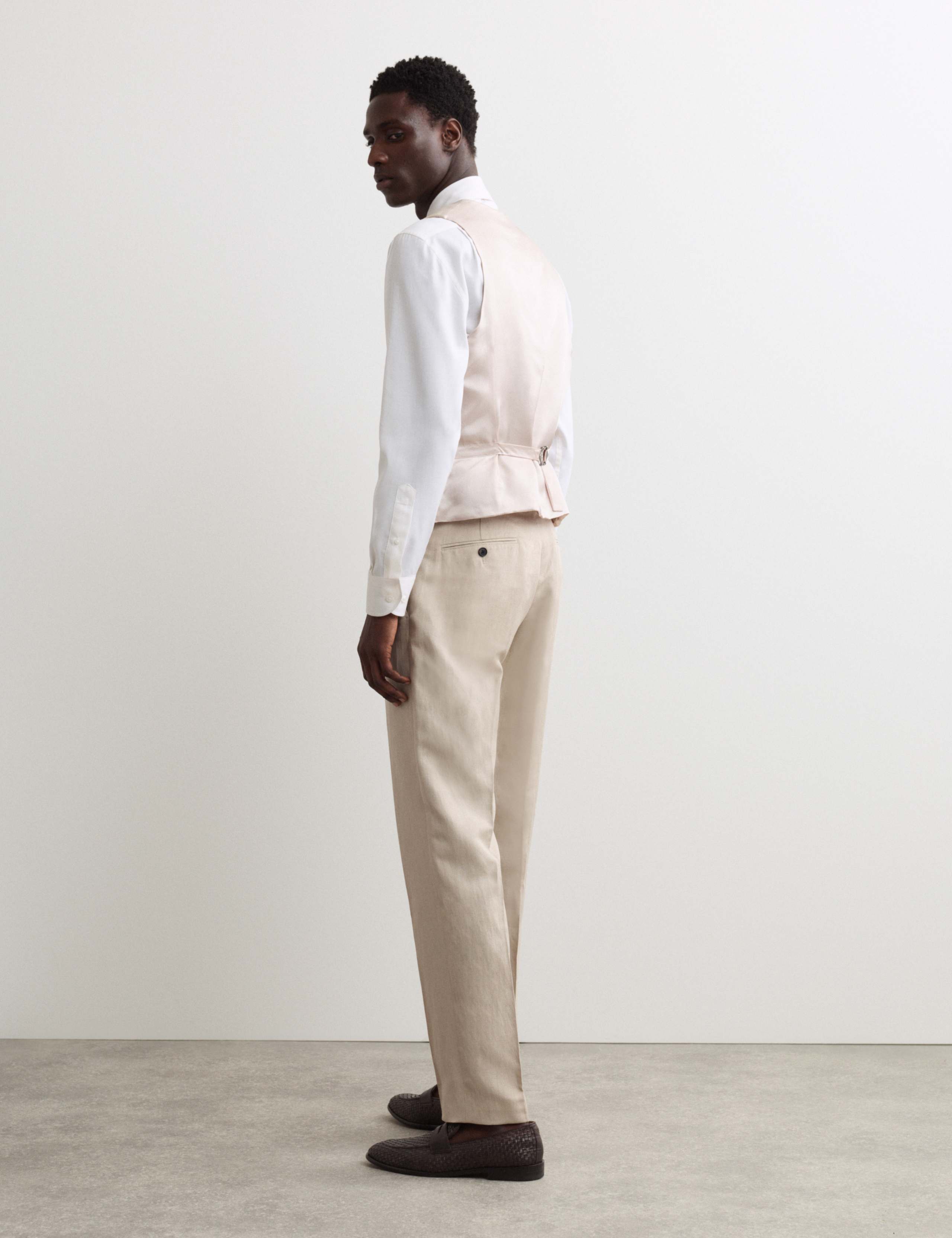 Tailored Fit Italian Silk & Linen Waistcoat 5 of 7