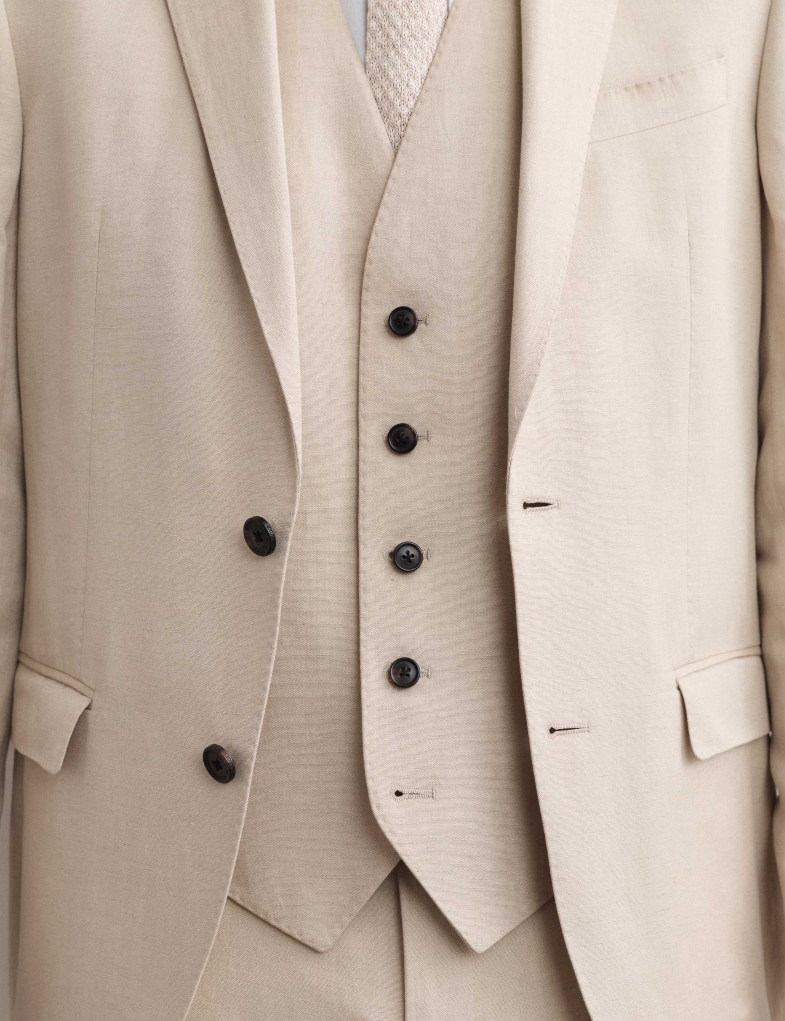 Tailored Fit Italian Silk & Linen Waistcoat 7 of 7