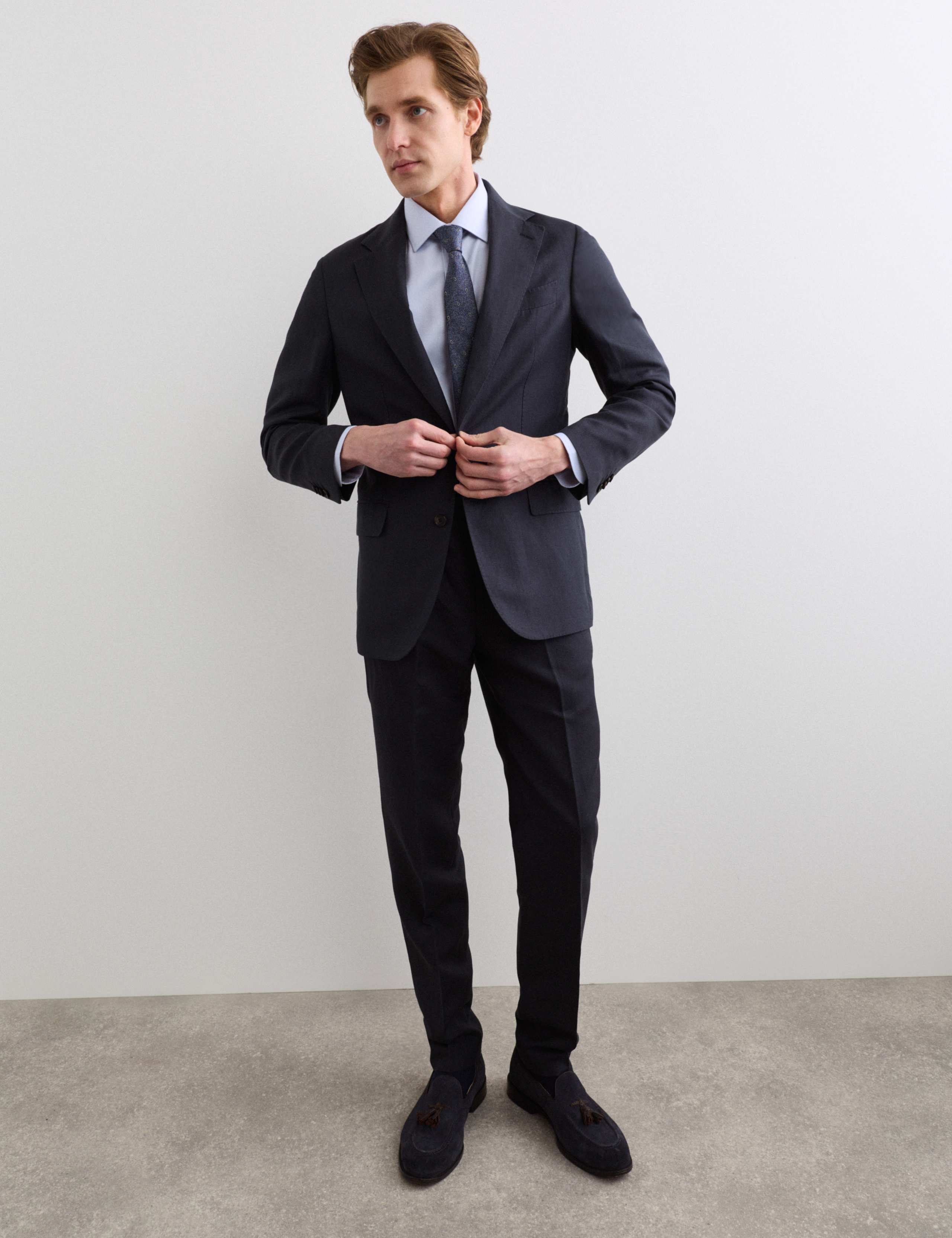 Tailored Fit Italian Silk & Linen Suit Trousers 4 of 7