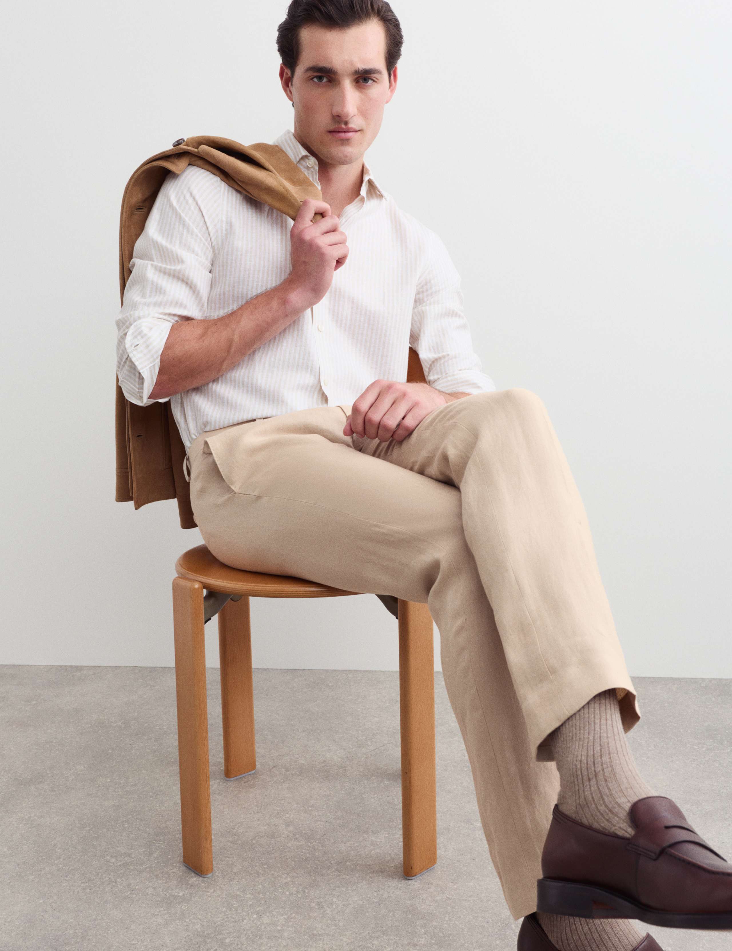 Tailored Fit Pure Linen Trousers 3 of 6