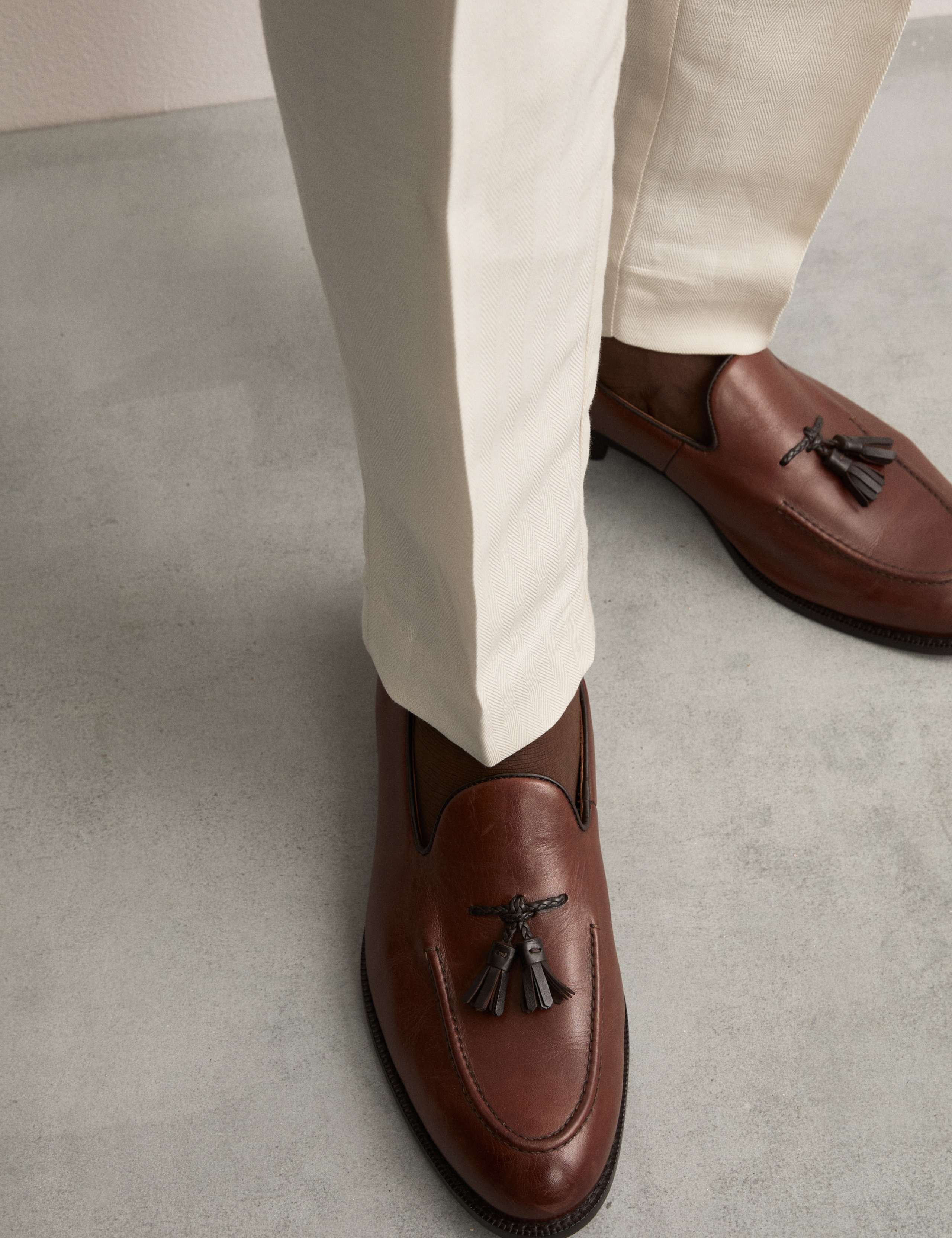 Tapered Fit Linen Blend Trousers 4 of 7