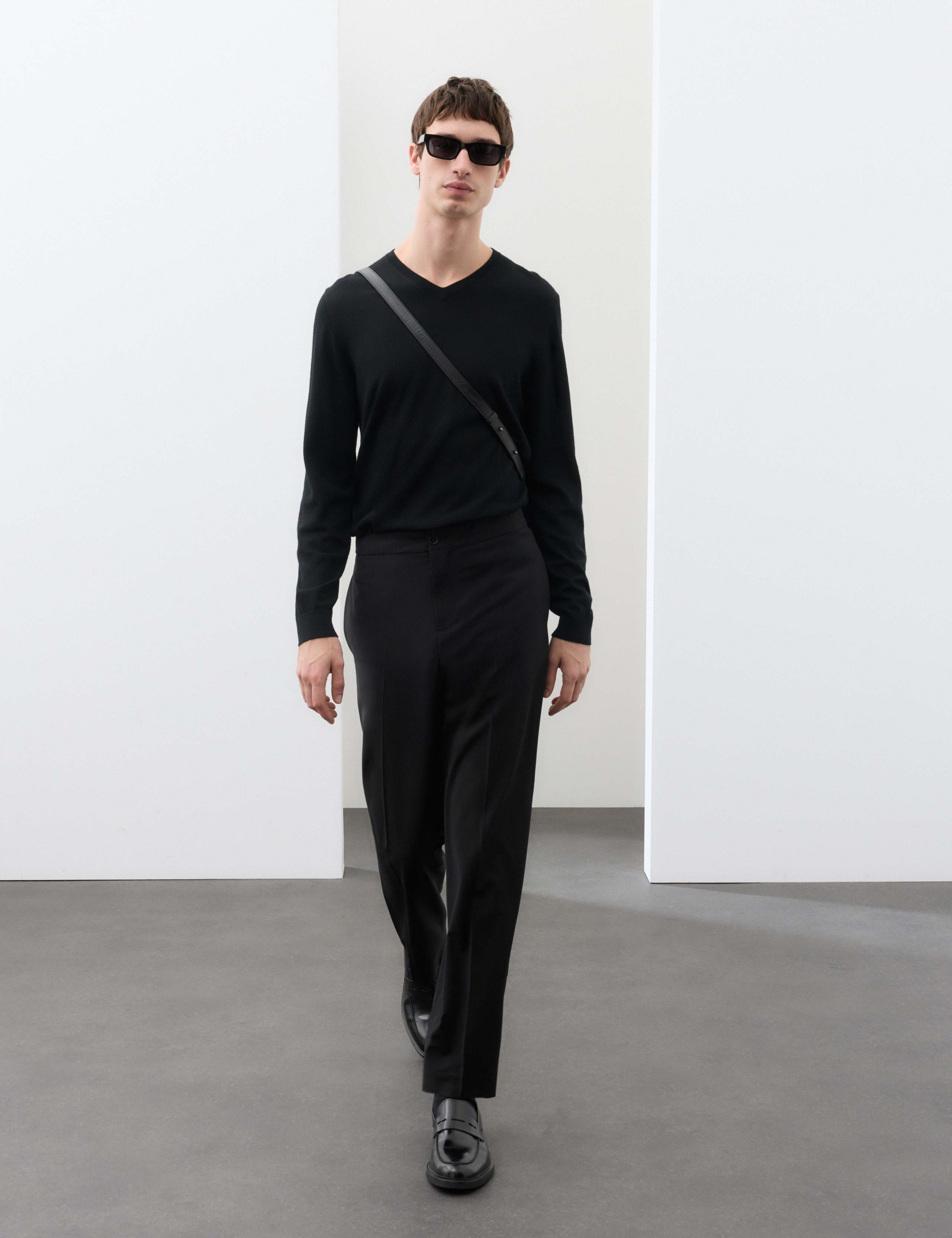 Relaxed Fit Wool Blend Stretch Trousers 3 of 6