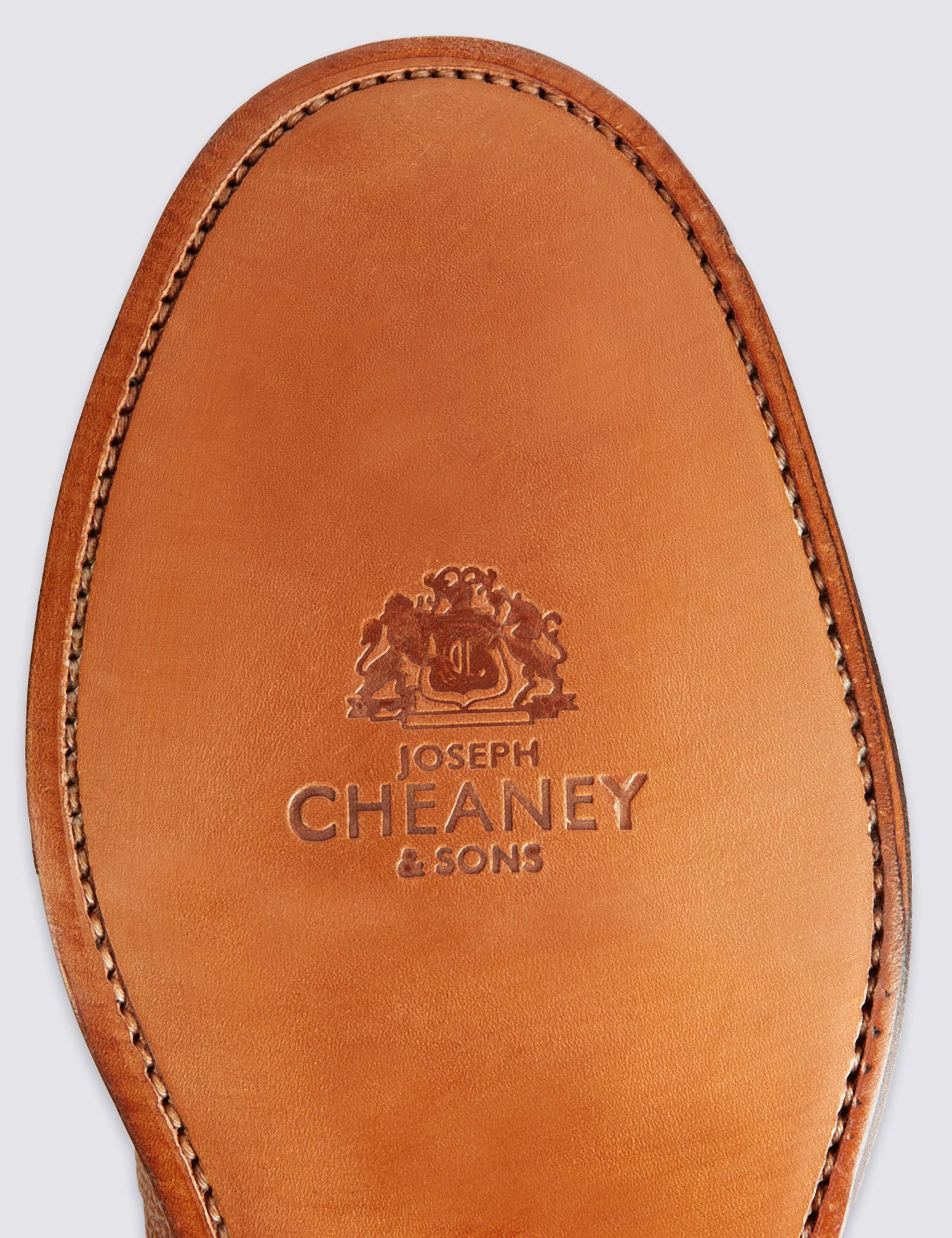 Luxury Derby Shoe in Tan Scotchgrain Leather 3 of 4