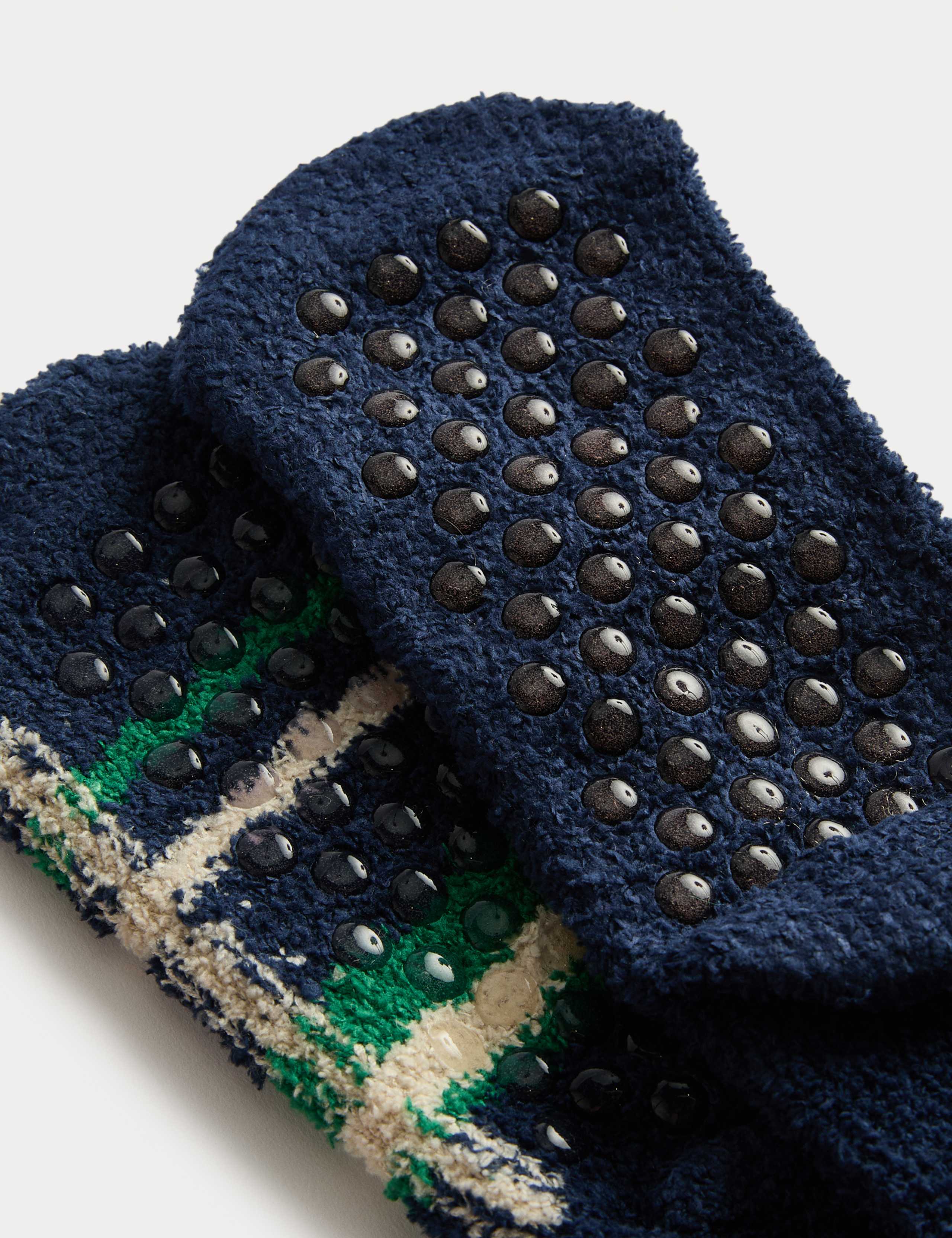 2pk Check Cosy Slipper Socks (6 Small - 7 Large) 2 of 2