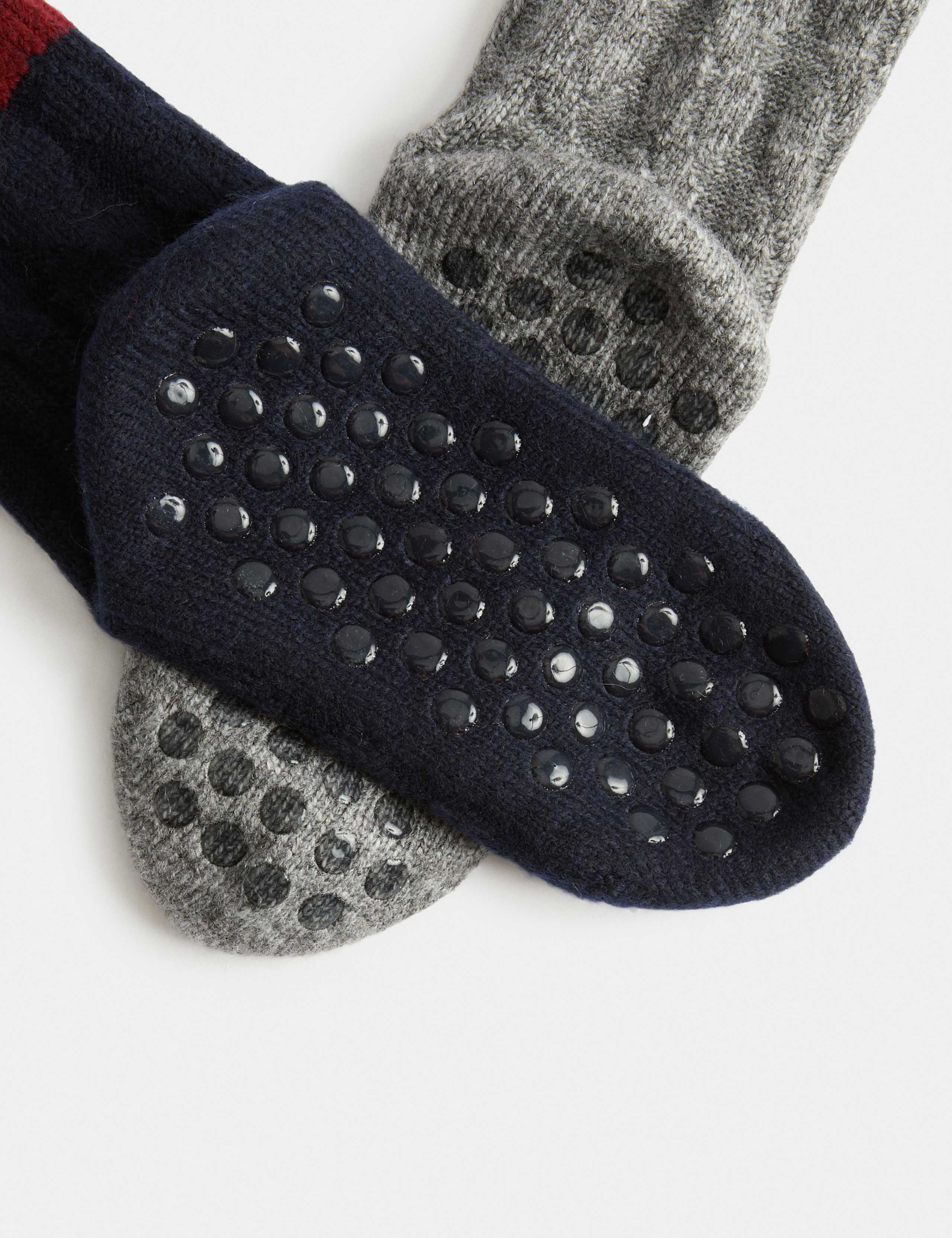 2 Pack Fluffy Sports Slipper Socks (6 Small-7 Large) 2 of 2
