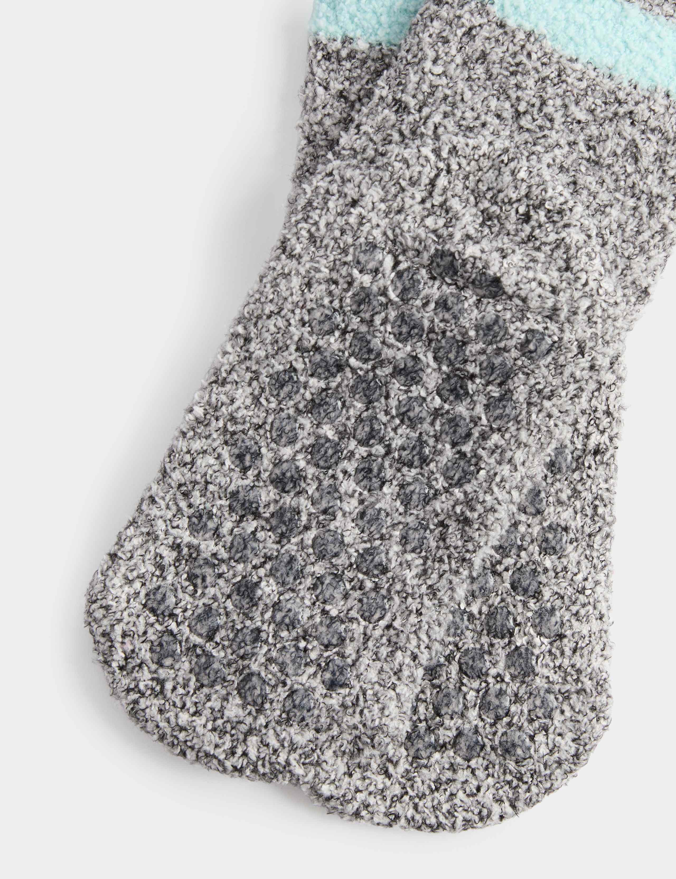 Cosy Penguin Print Slipper Socks 2 of 2