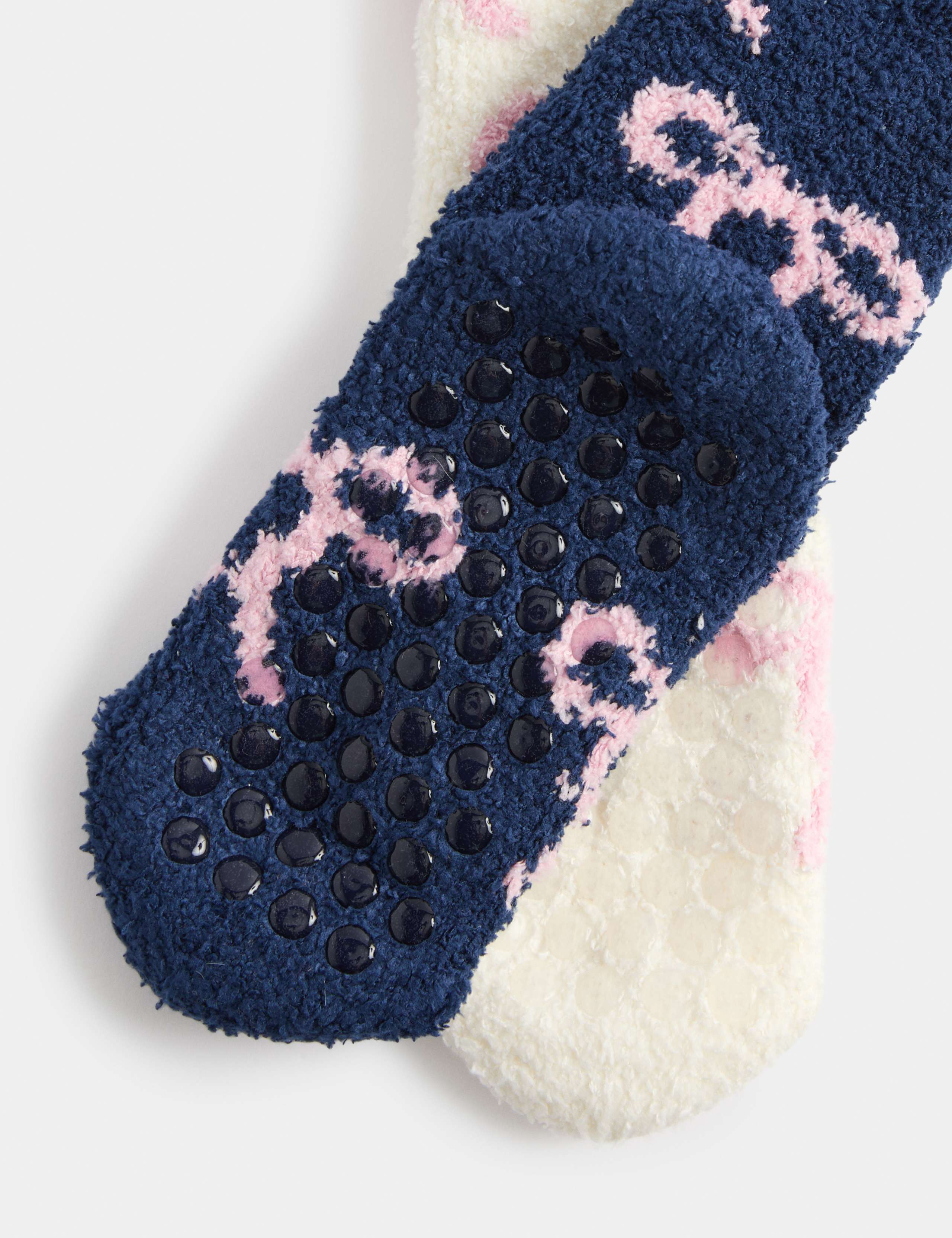 2 Pack Cosy Bow Slipper Socks (6 Small-7 Large) 2 of 2