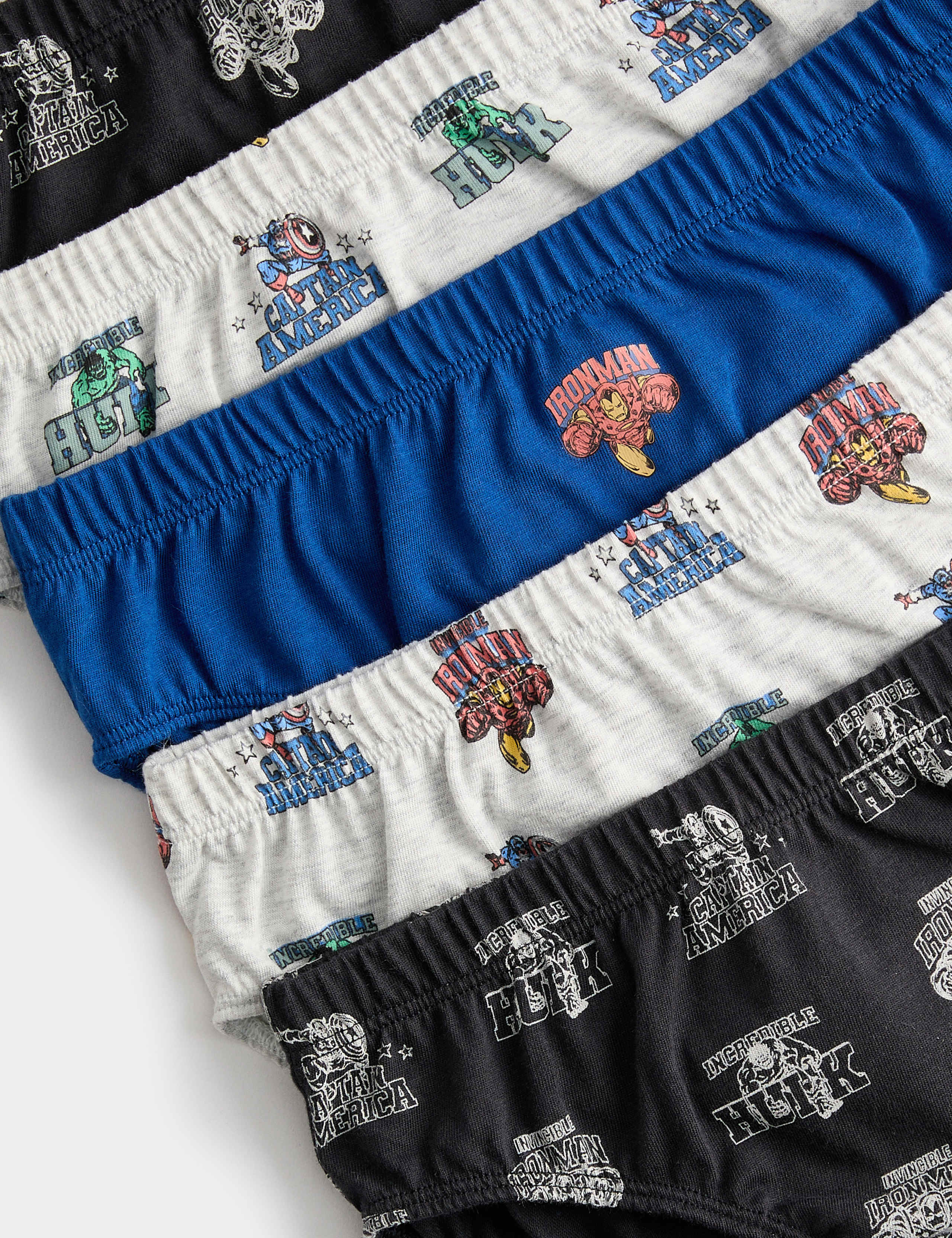 5 Pack Pure Cotton Marvel™ Avengers™ Briefs (2-8 Yrs) 4 of 4