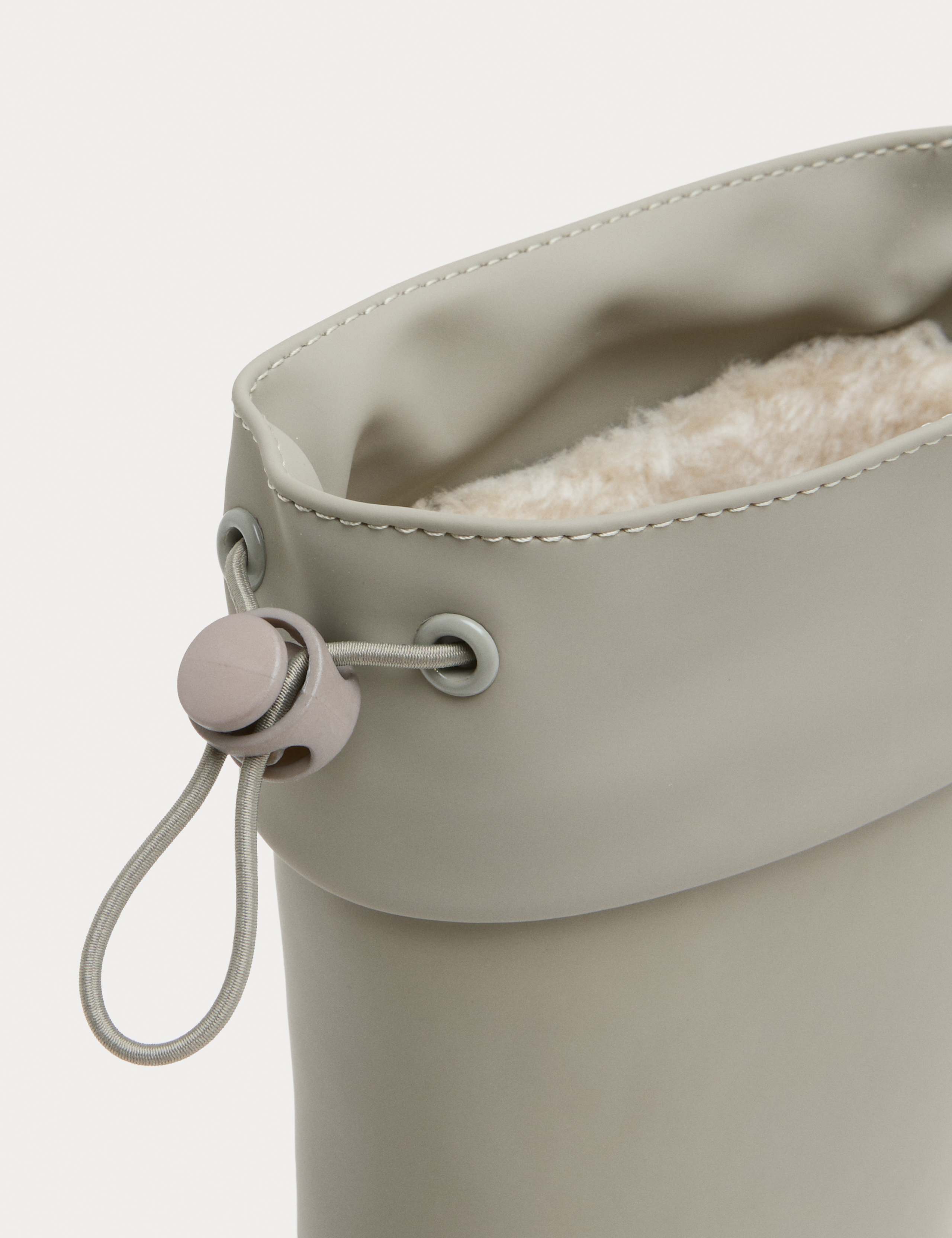 Kids’ Plain Cuff Wellies (4 Small - 6 Large) 3 of 3