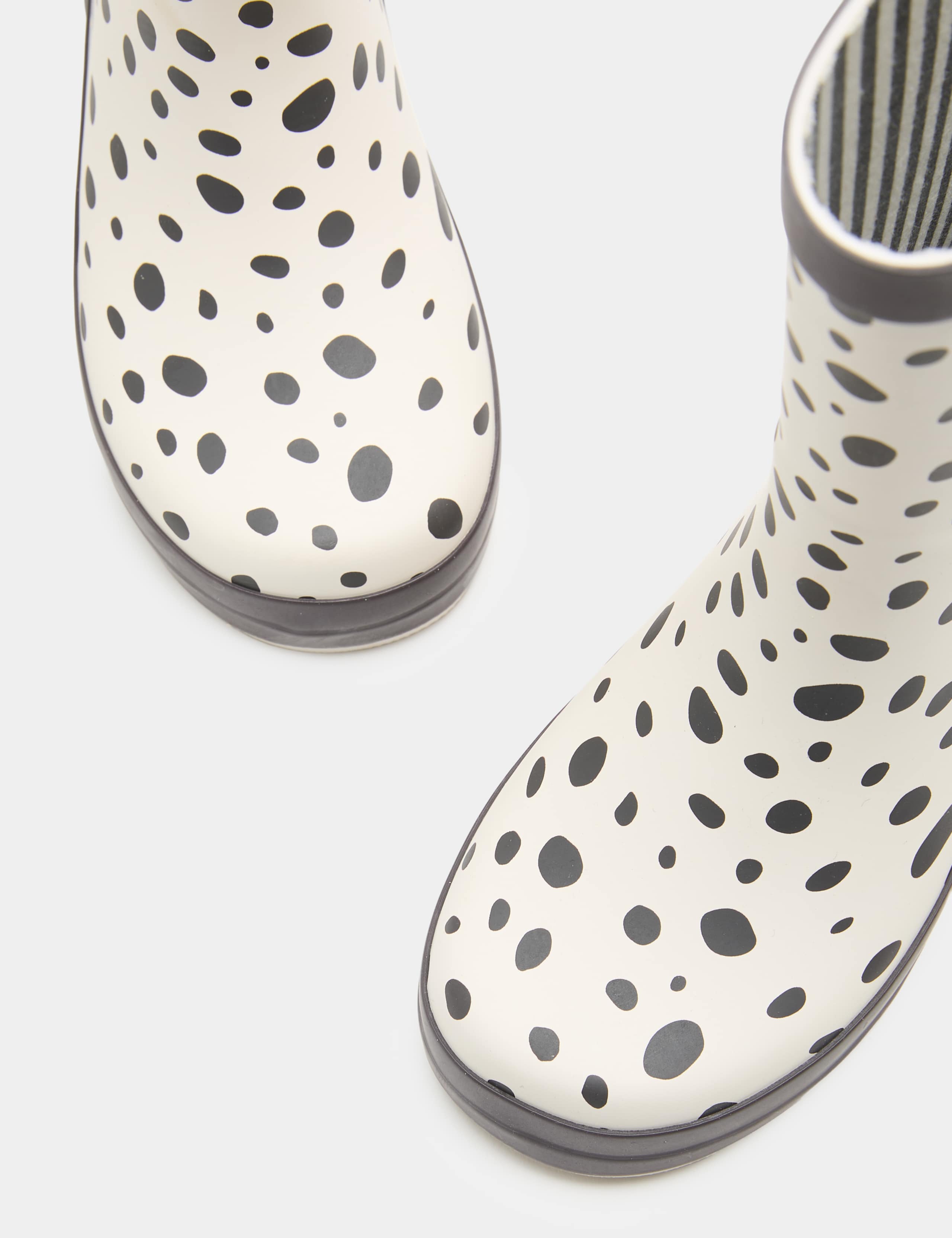 Kids' Waterproof Dalmation Wellies (4 Small - 2 Large) 3 of 3
