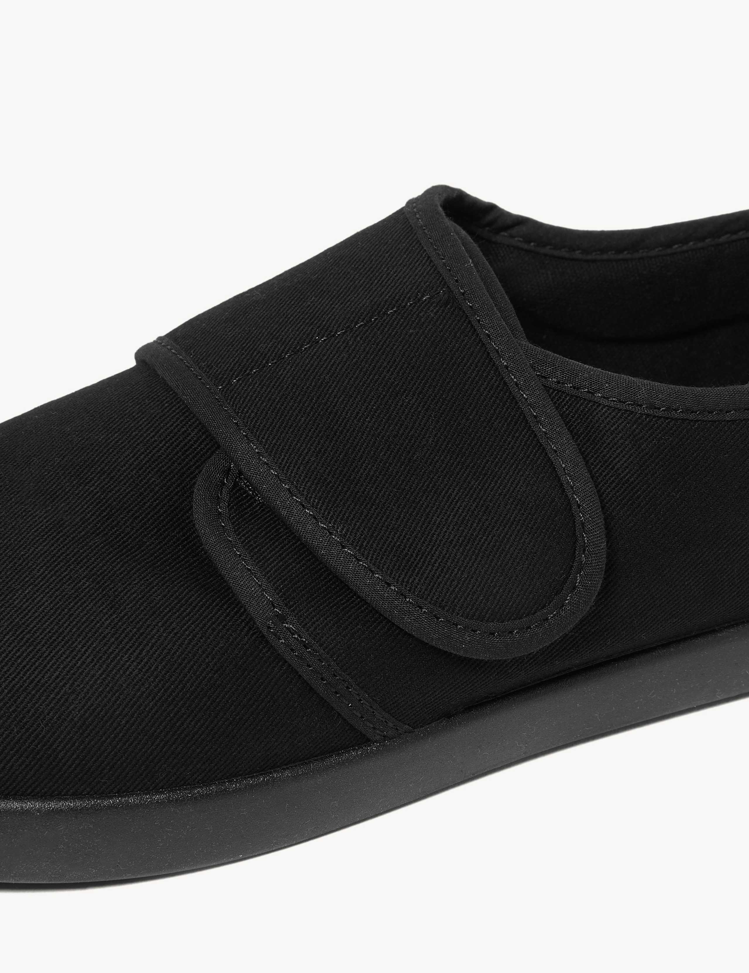 Kids' Riptape Plimsolls (7 Small - 4 Large) 3 of 6