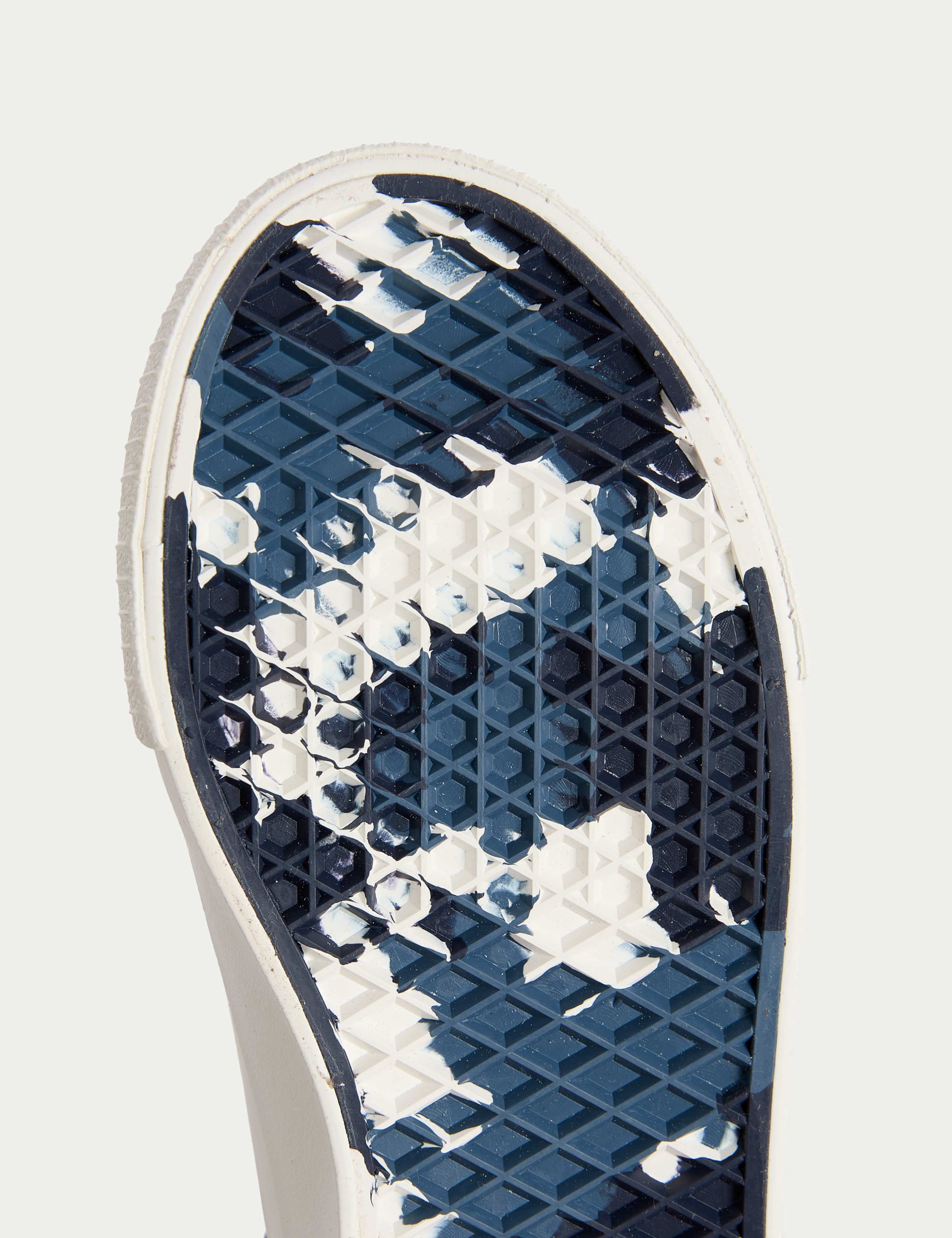 Kids' Canvas Freshfeet™ High Top Trainers (4 Small - 7 Large) 4 of 4