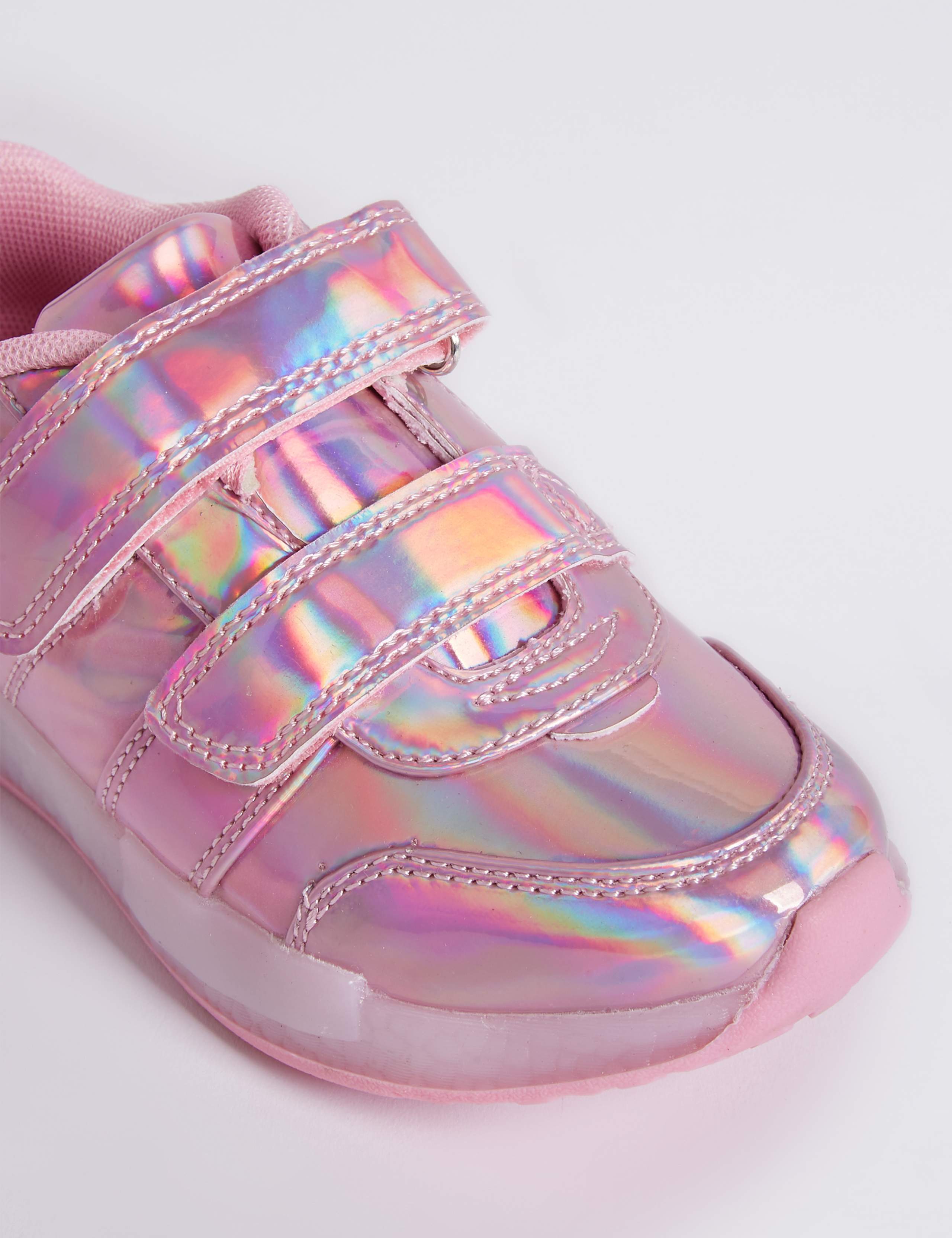 Kids’ Flashing Lights Fashion Trainers 4 of 5