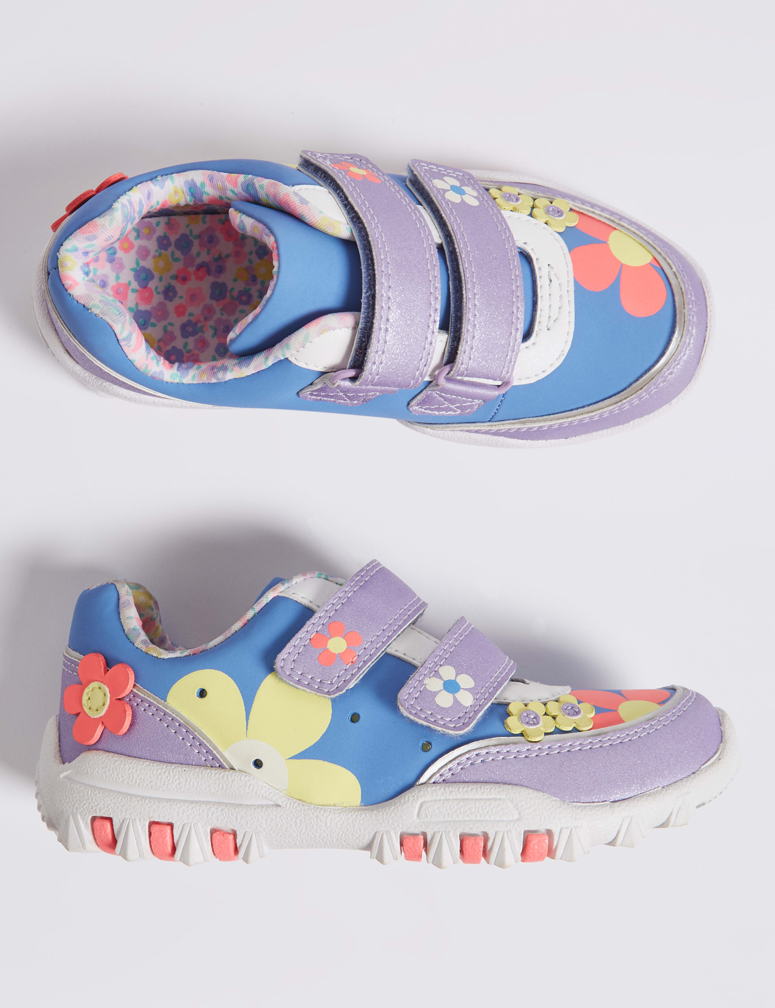 Kids’ Flashing Lights Fashion Trainers (5 Small - 12 Small) 2 of 5