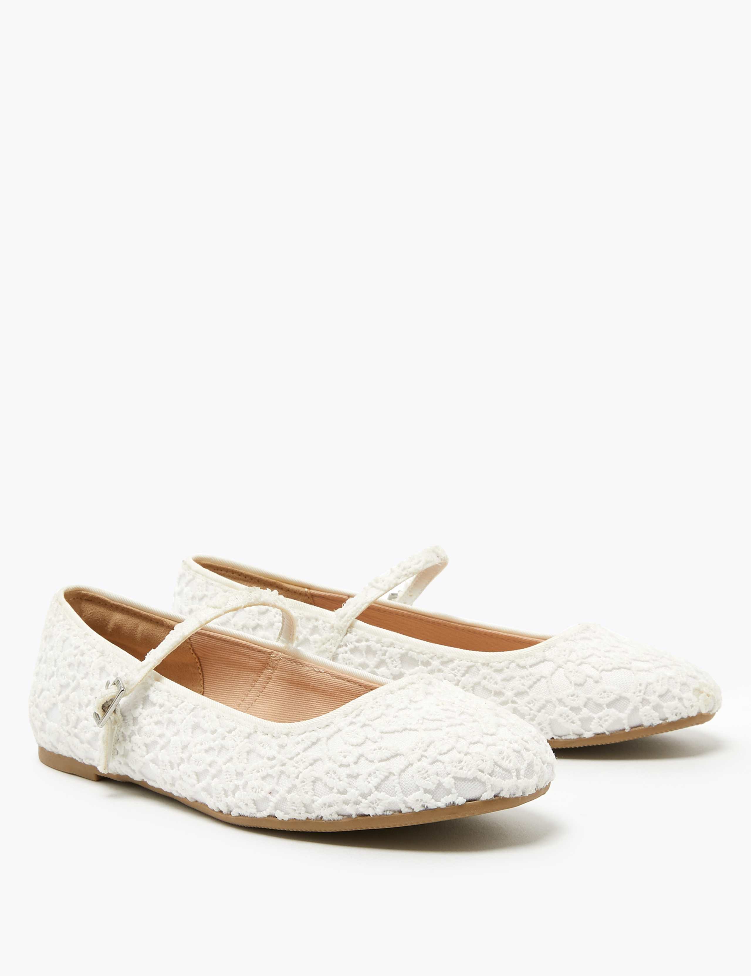 Bridesmaid Lace Ballet Pumps (13 Small - 6 Large) 1 of 5